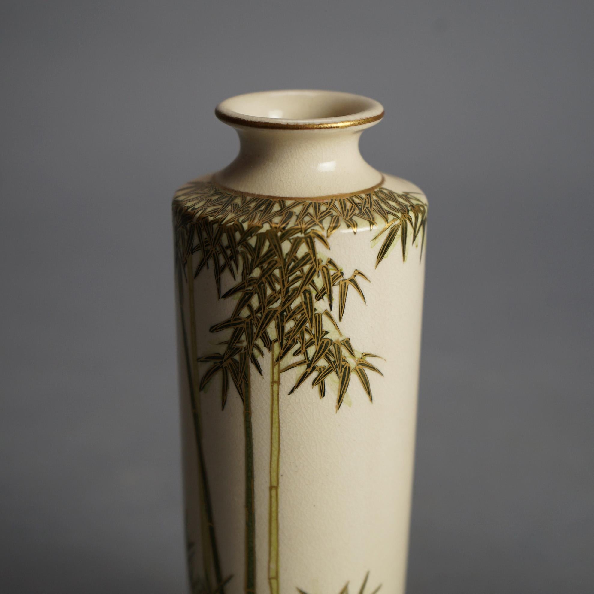 Paar antike japanische Satsuma Keramik Vasen mit Bambus & vergoldete Dekoration C1920 (Porzellan) im Angebot