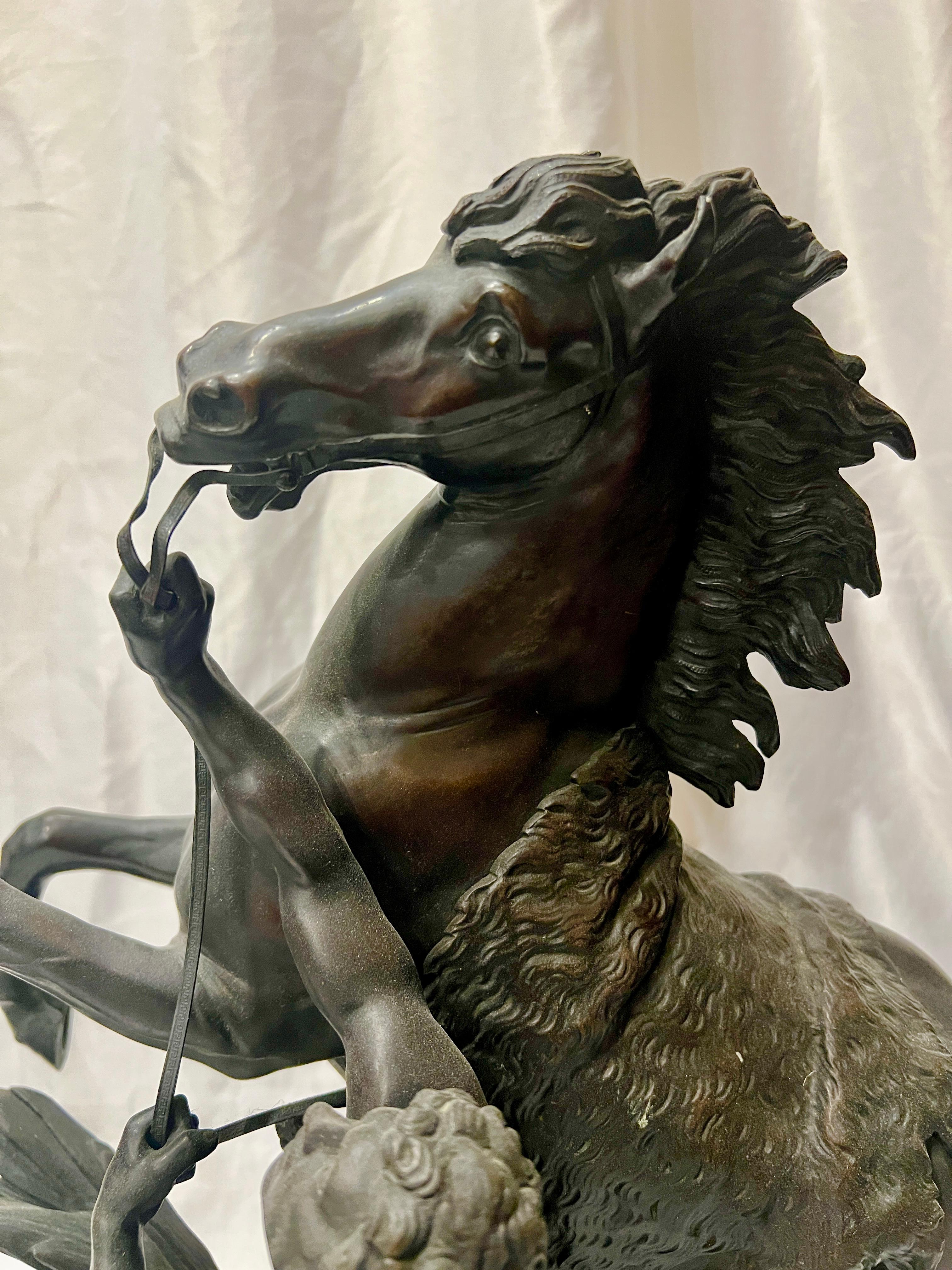 Bronze Paire de moulures en bronze anciennes de la fin du 19ème siècle signées « Horses of Marley » en France en vente
