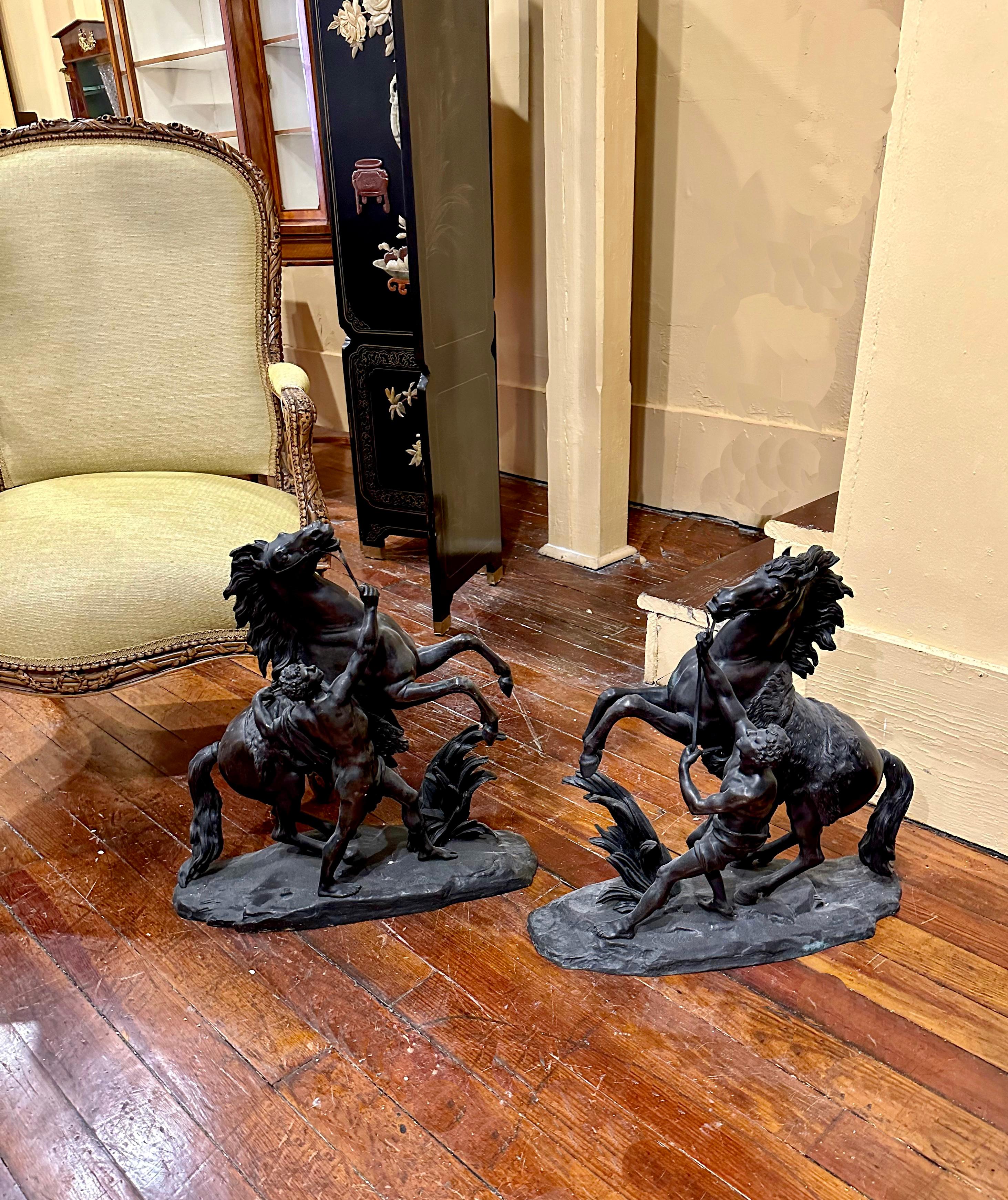 Paire de moulures en bronze anciennes de la fin du 19ème siècle signées « Horses of Marley » en France en vente 2