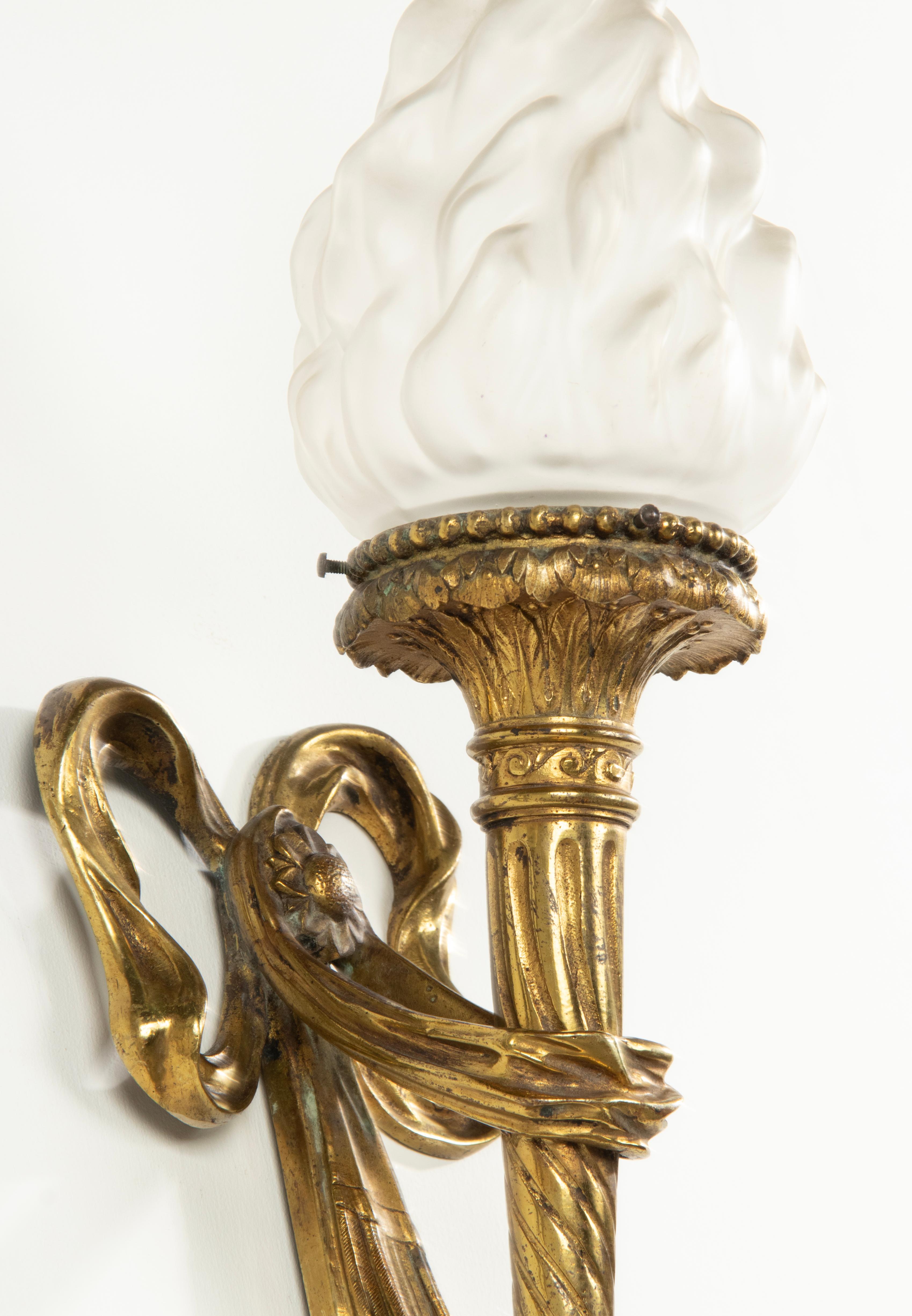 Paar Antike Louis XVI Stil Bronze Wandleuchten / Wandlampen Fackeln im Angebot 4