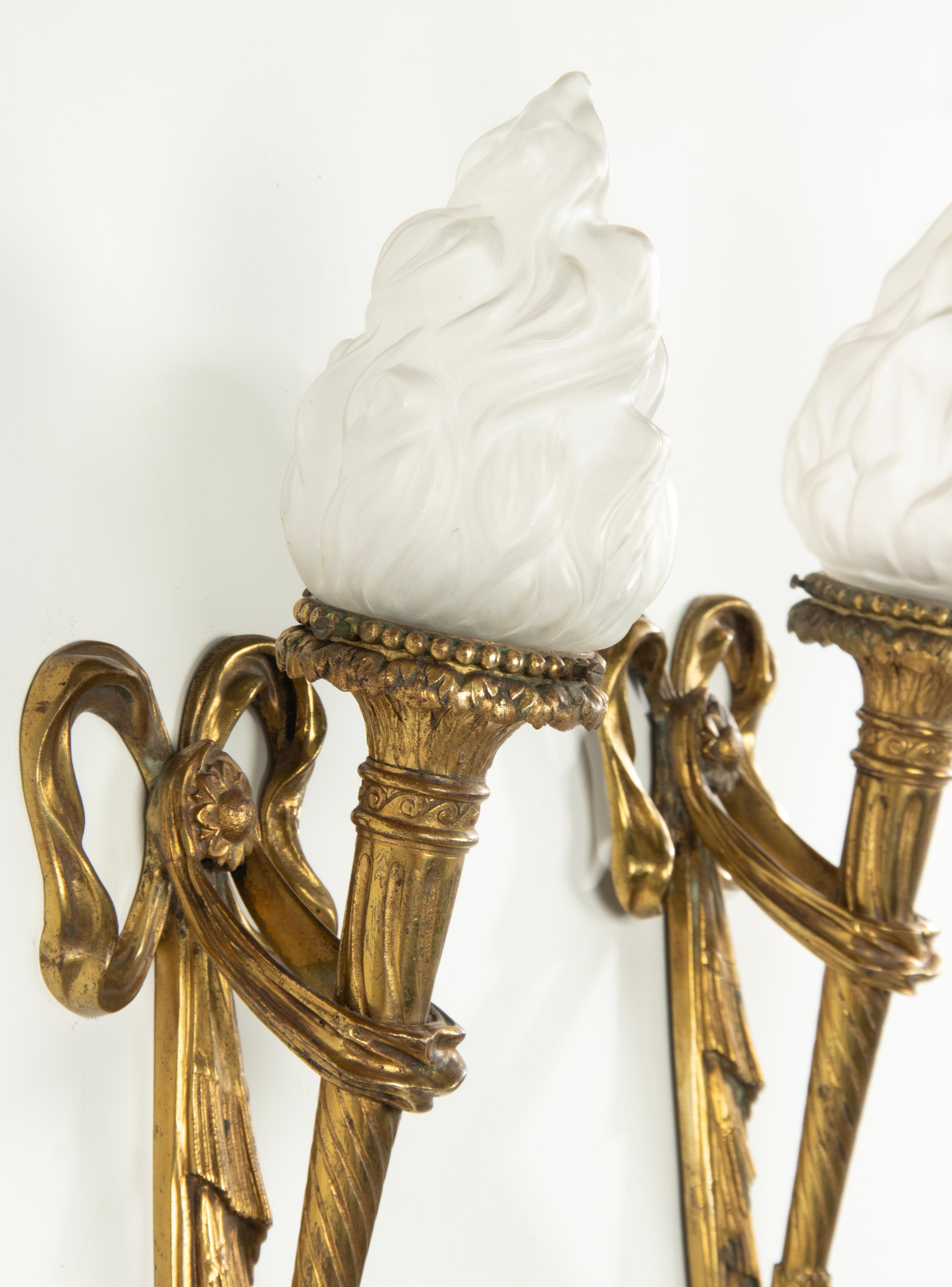 Paar Antike Louis XVI Stil Bronze Wandleuchten / Wandlampen Fackeln im Angebot 2