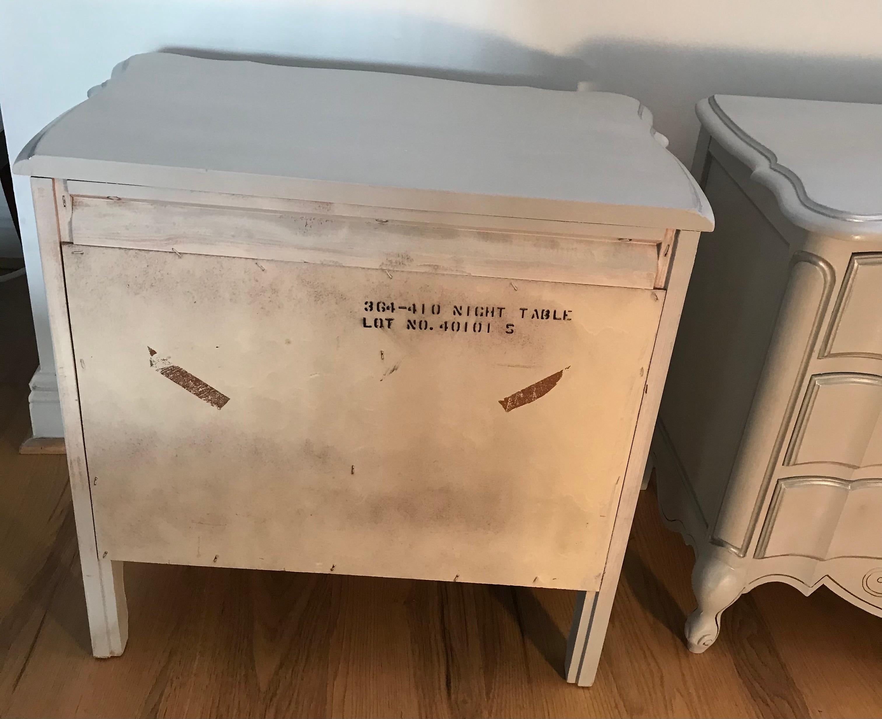 Mid-20th Century Pair Antique Gustavian Style Gray Commodes Nightstands For Sale