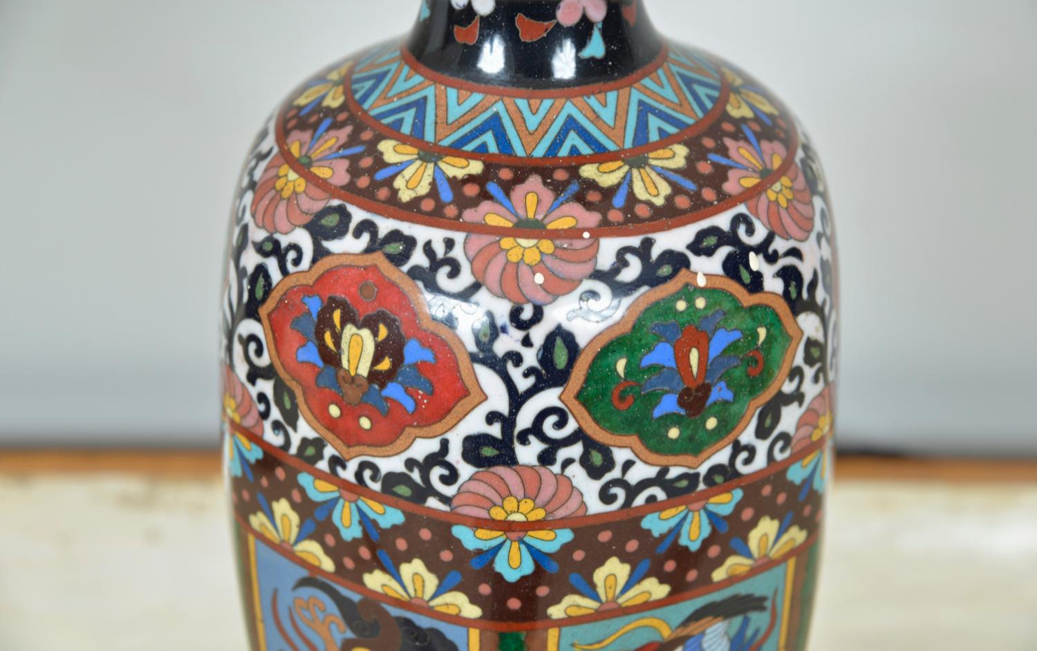 Pair Antique Meiji Japanese Oriental Cloisonne Enamel Vase Table Lamps Black For Sale 3
