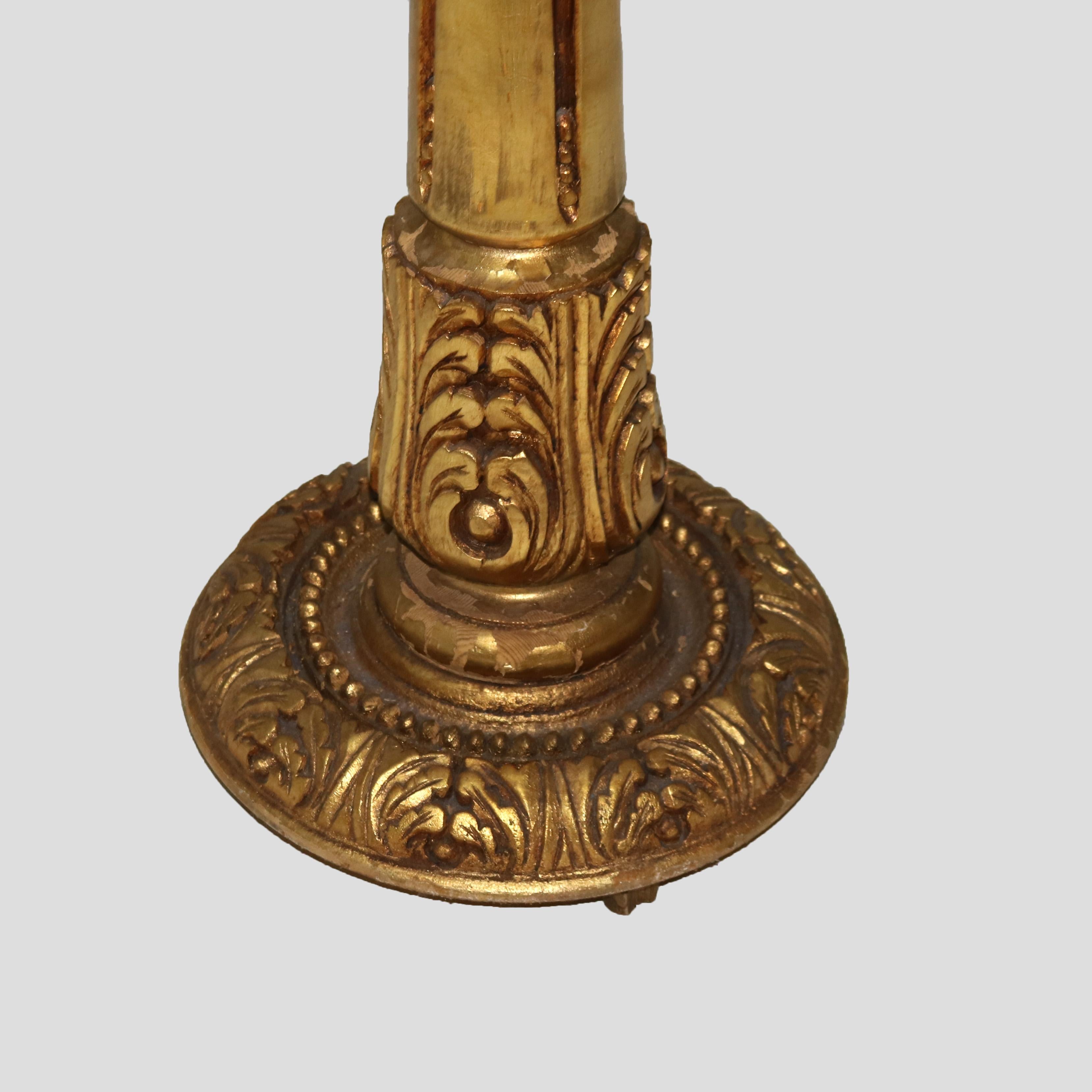 XX secolo Coppia di sculture antiche neoclassiche in legno dorato  Espositori con acanto C1930 in vendita