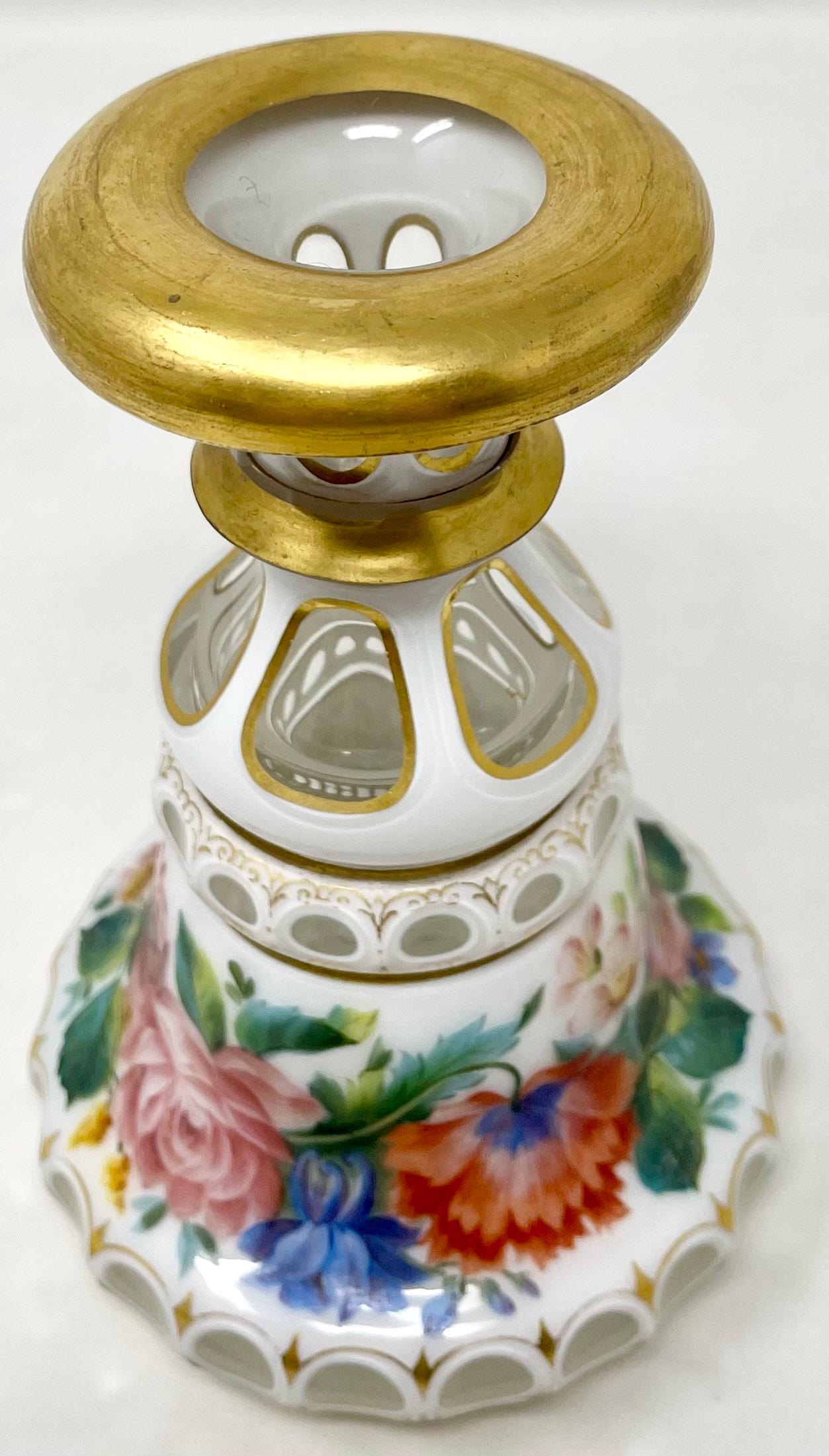 Paire de parfums anciens en opaline, vers 1860-1870 en vente 2