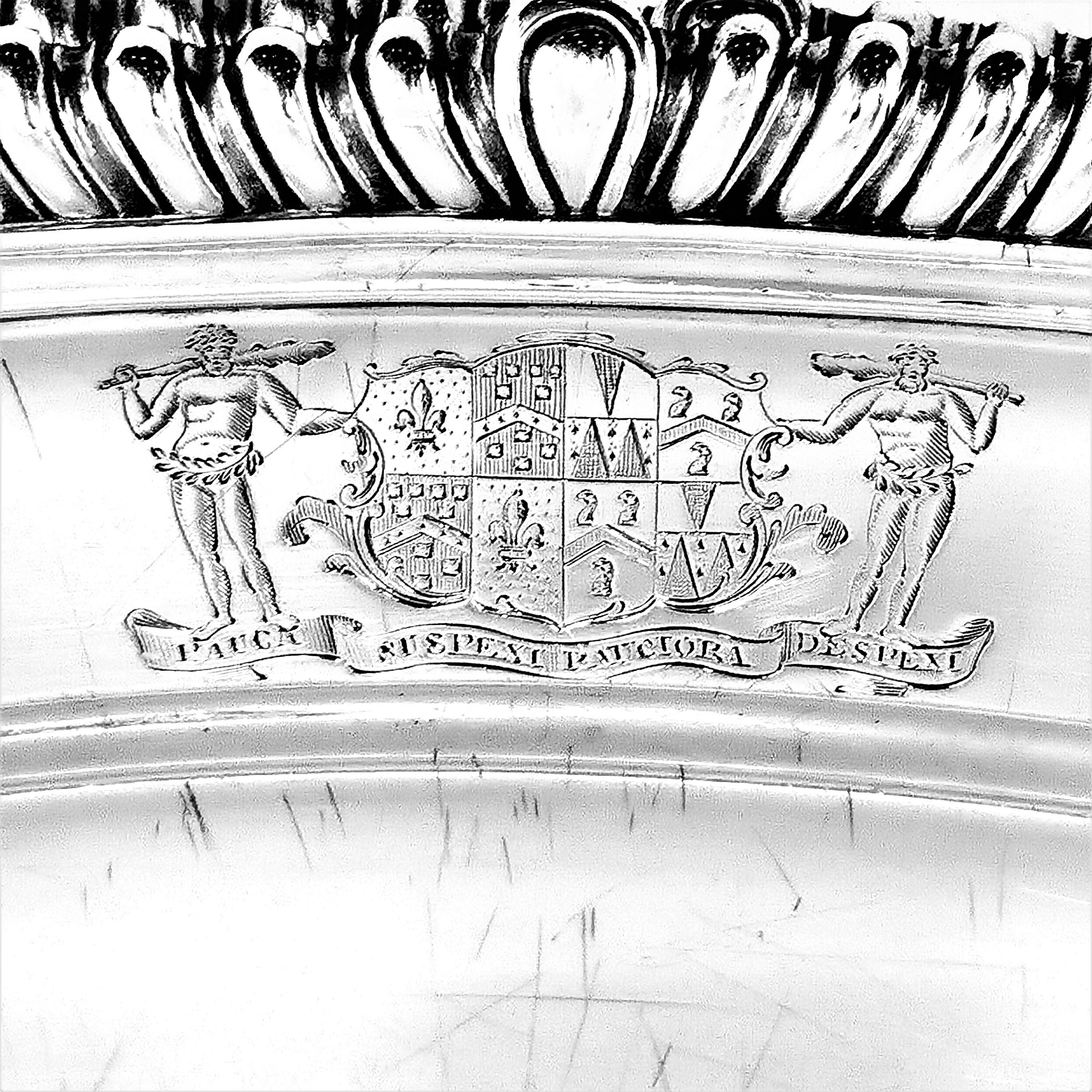 Pair Antique Paul Storr Antique Georgian Silver Meat Serving Platters, 1818 In Good Condition In London, GB