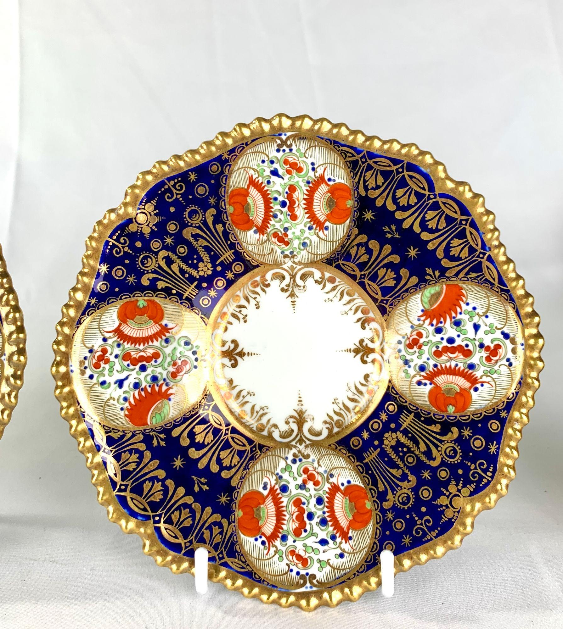 Pair Antique Porcelain Cups and Saucers by FBB Worcester Hand Painted Circa 1820 In Excellent Condition For Sale In Katonah, NY