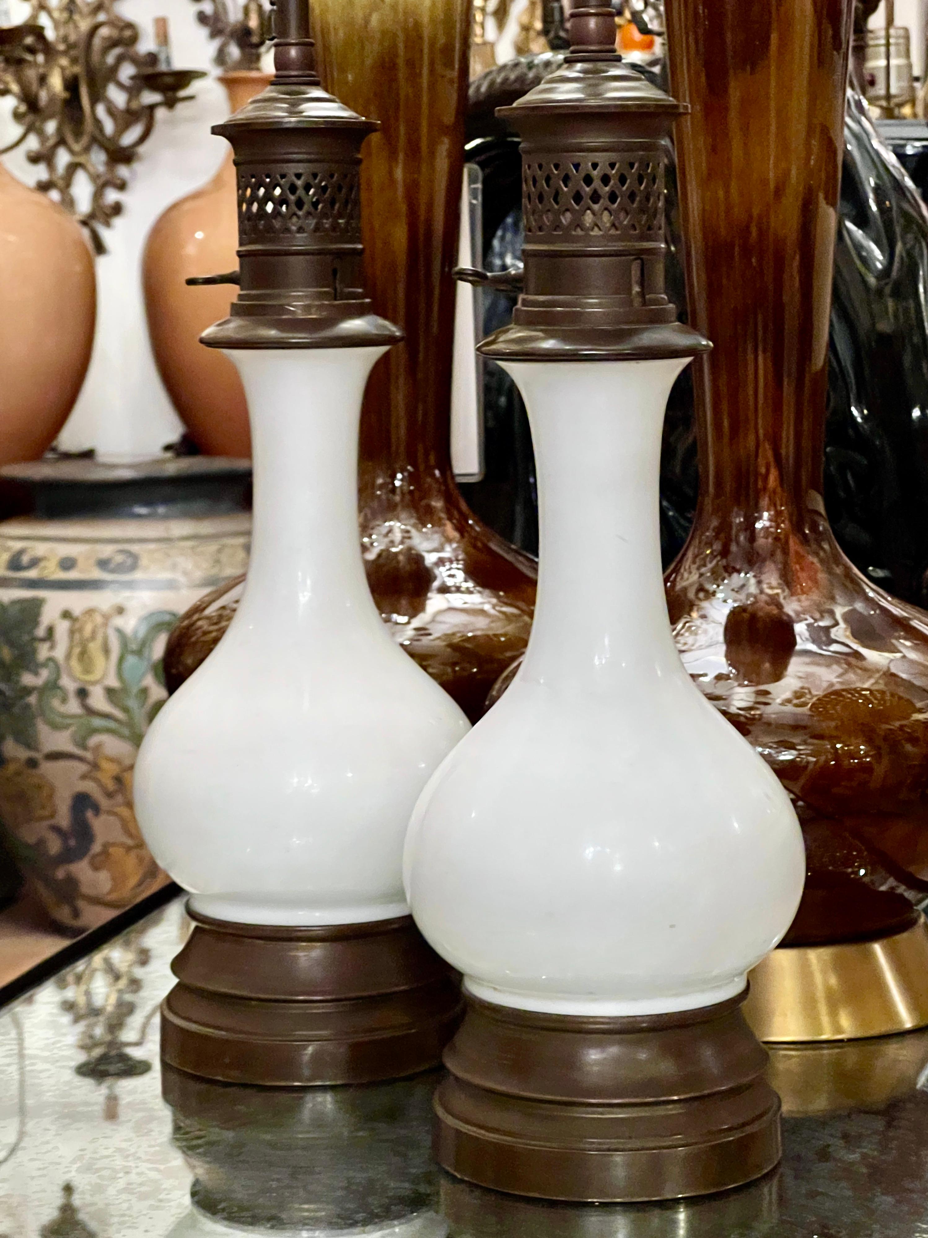 Pair Antique Porcelain Lamps In Good Condition For Sale In New York, NY
