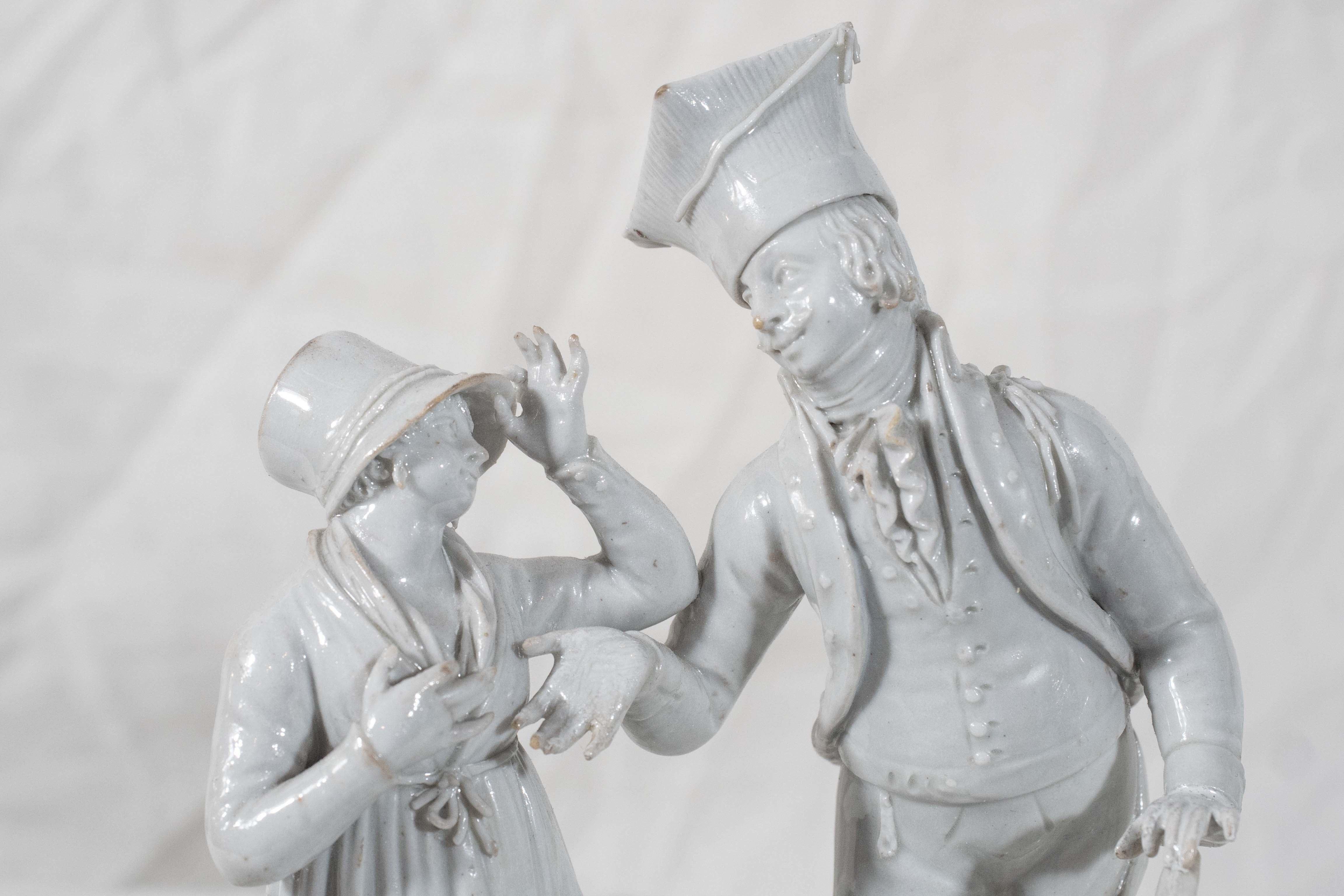 2 Pares Estatuas Antiguas de Porcelana S. XVIII Colección del Museo Metropolitano Le Nove Italiano en venta