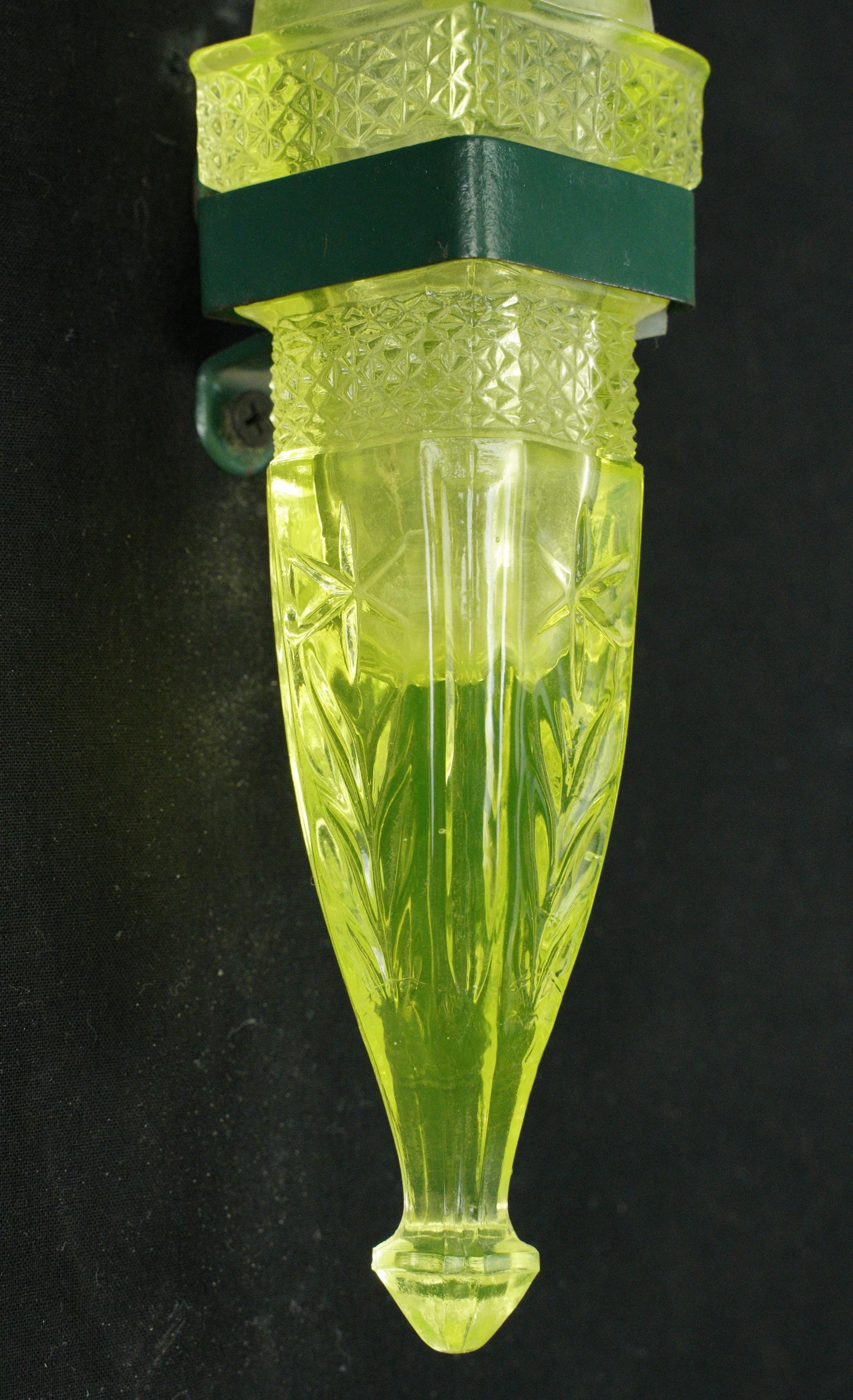 Pair Antique Rare Auto Bud Green Uranium Glass Vases 1