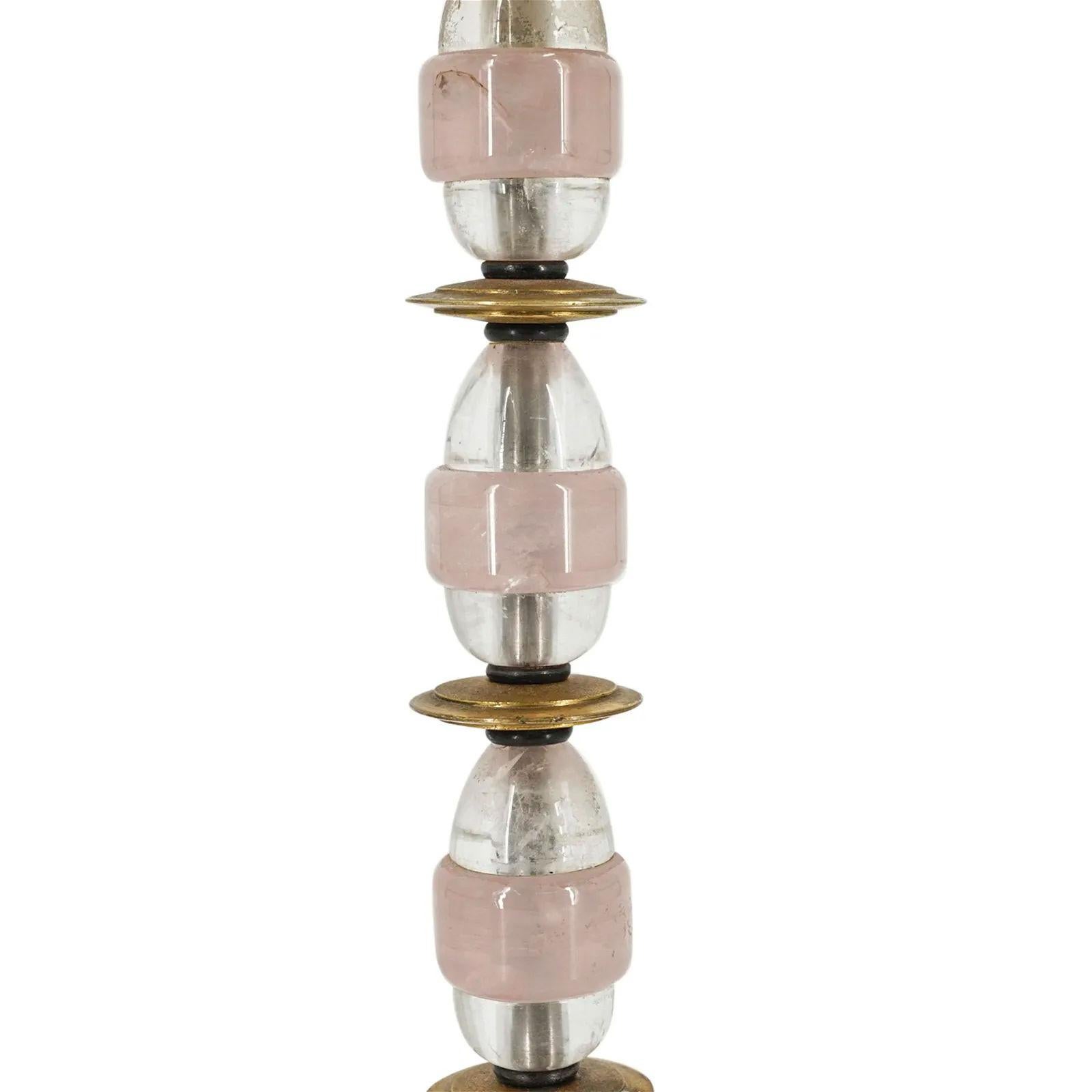 Paire de candélabres anciens à trois lumières en cristal de roche et bronze Bon état - En vente à New York, NY