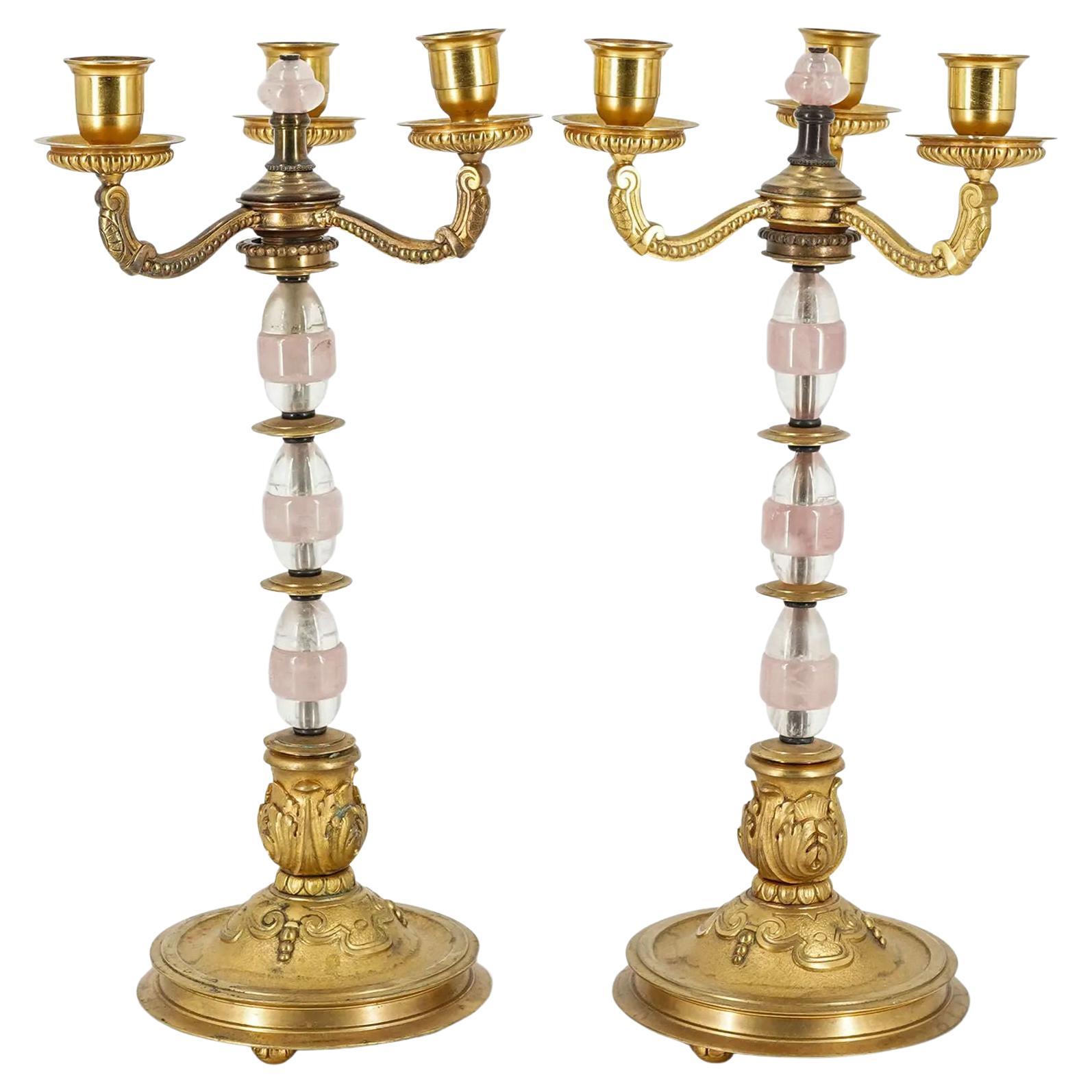 Paire de candélabres anciens à trois lumières en cristal de roche et bronze
