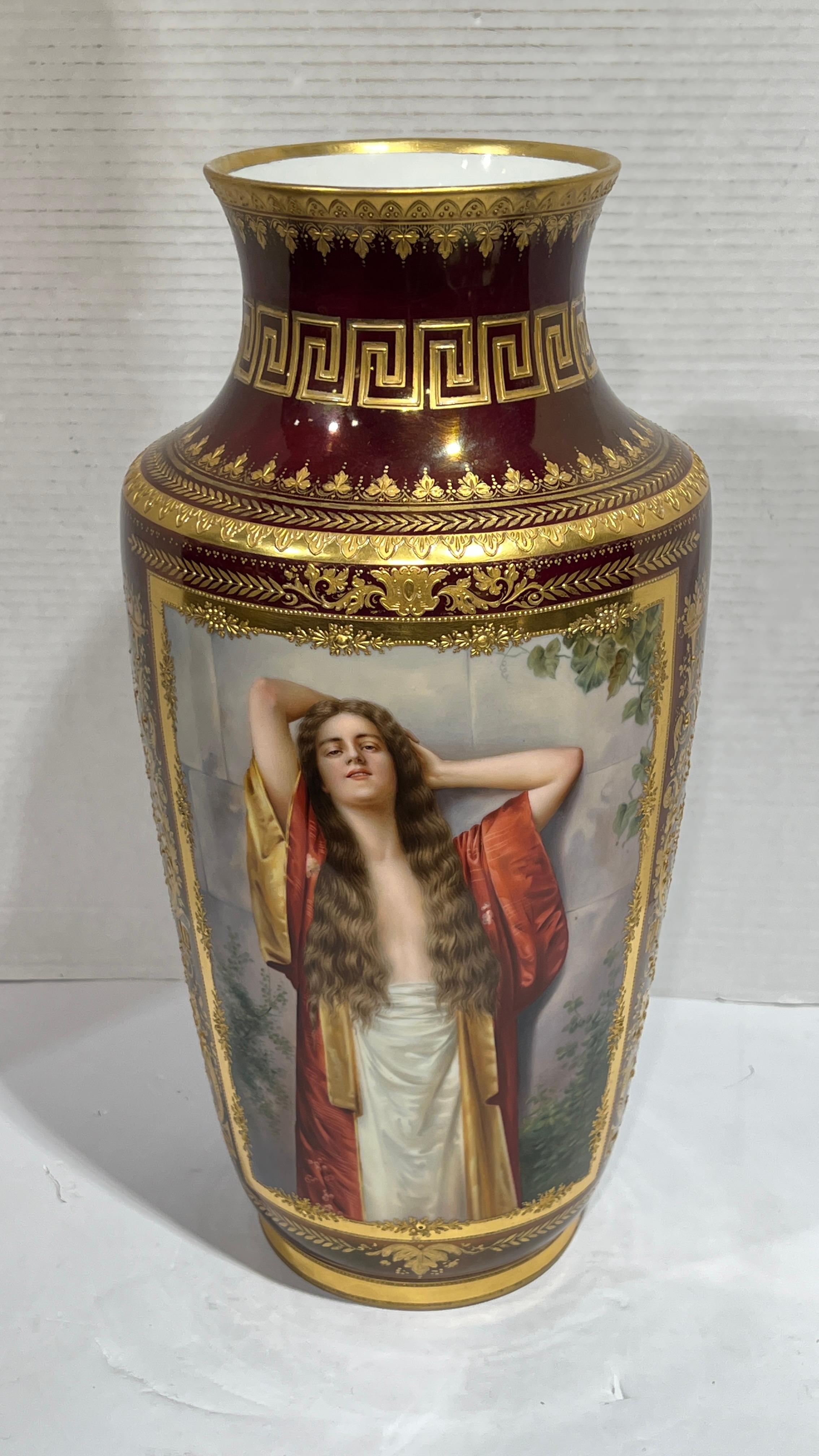 Pair Antique Royal Vienna Porcelain Portrait Vases After Max Nonnenbruch In Good Condition For Sale In New York, NY