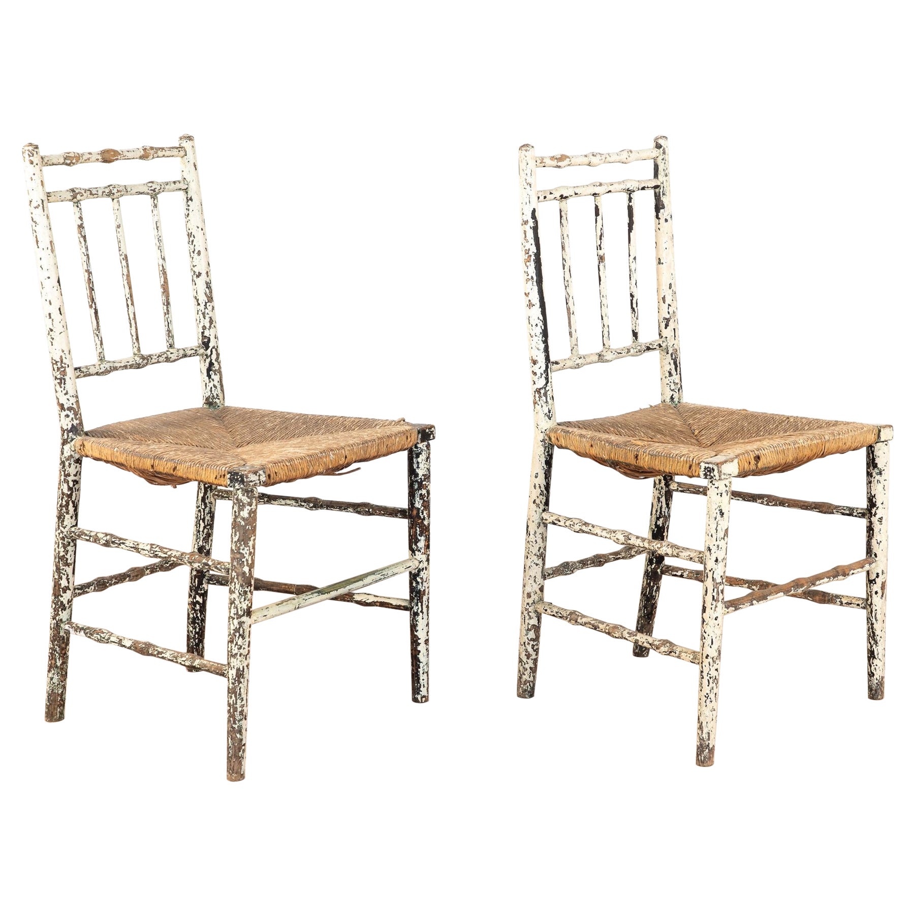 Paire de chaises de salle à manger anciennes à siège en jonc, Angleterre, années 1920 en vente