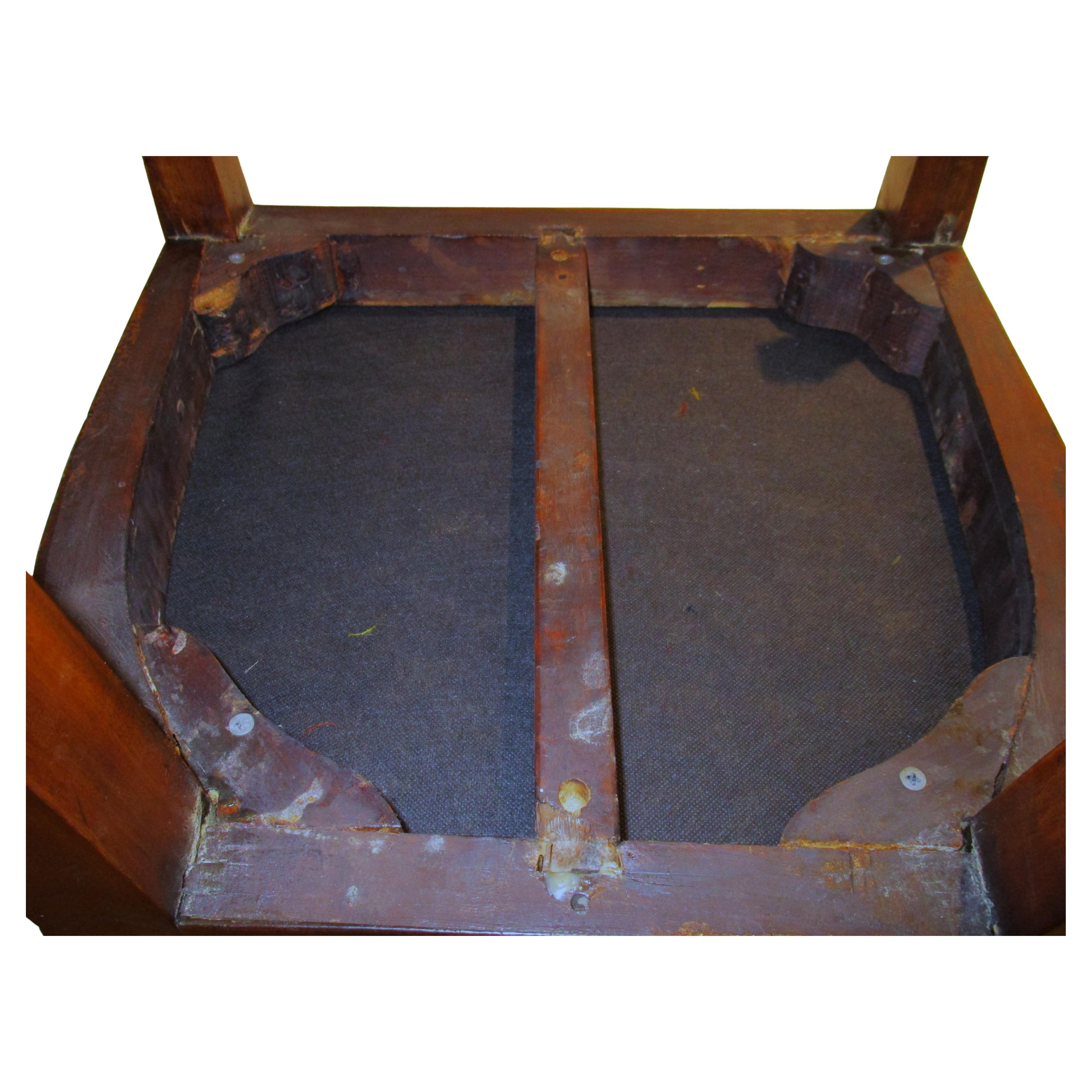 Coppia di poltrone dell'Impero russo con montatura in ormù, circa 1820-1830 in vendita 4