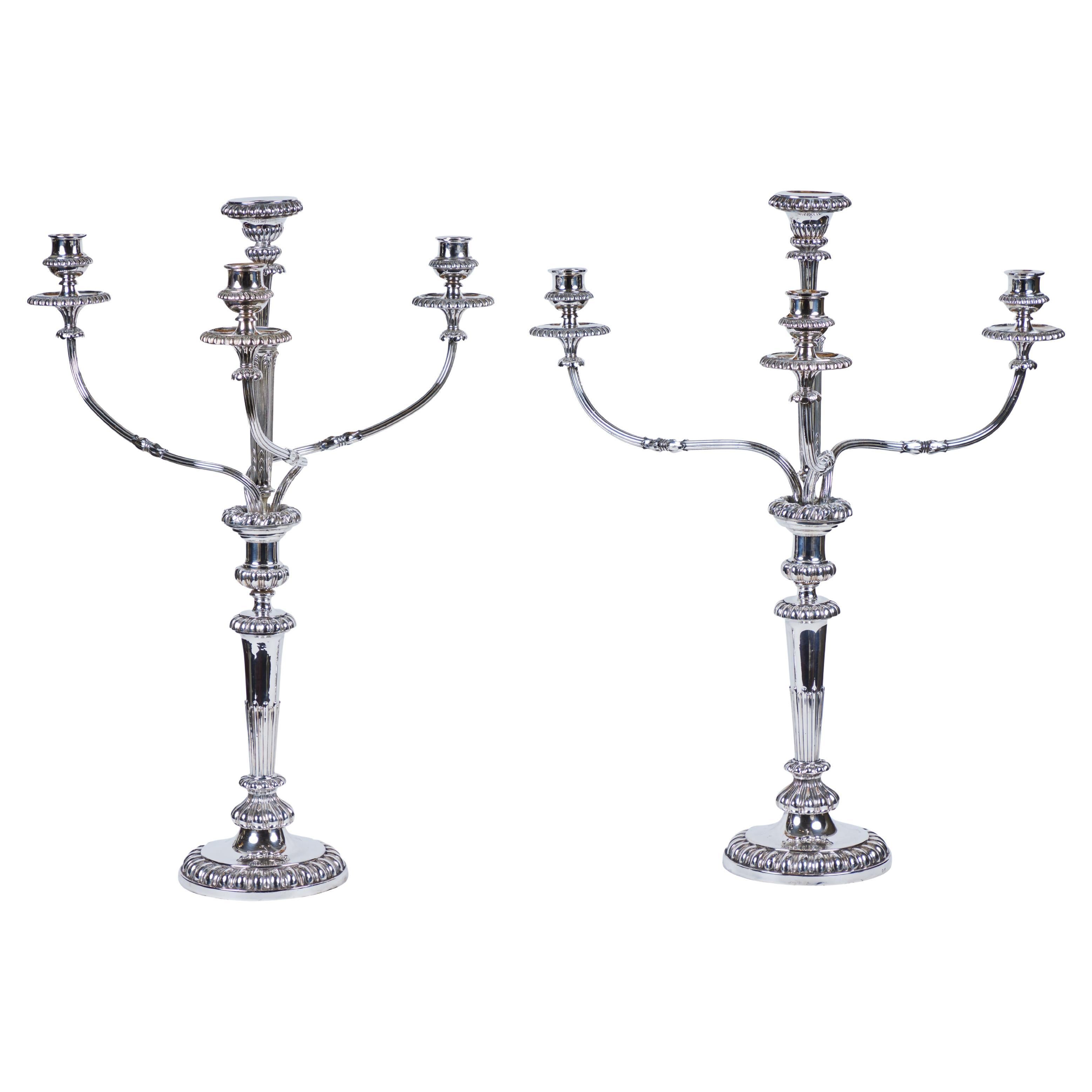 Pareja de candelabros Sheffield antiguos