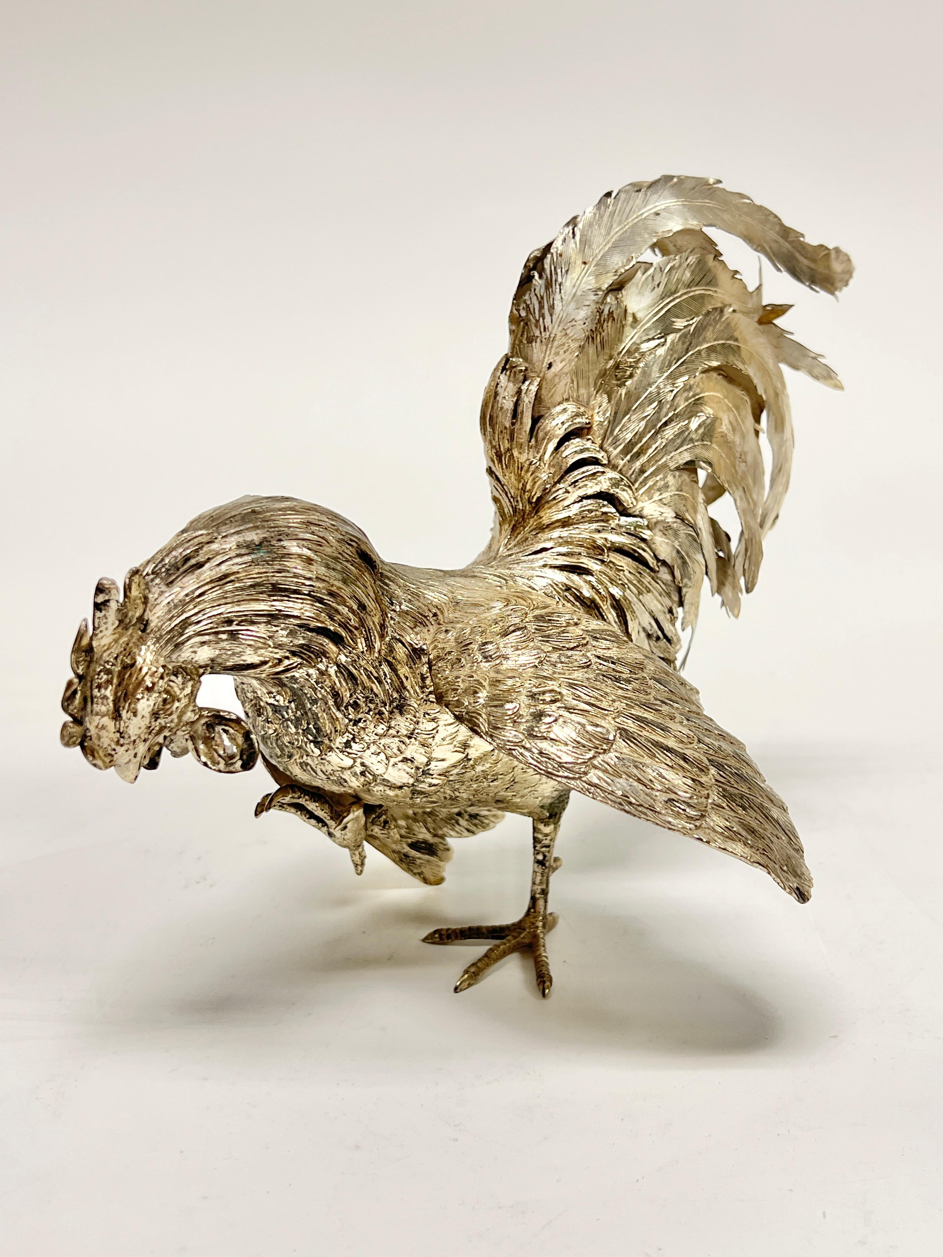 Pareja de Figurillas / Esculturas de Gallo de Plata Antiguas en venta 9