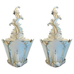 Paire d'appliques murales Art Déco en bronze argenté d'antiquités vers 1910-1920
