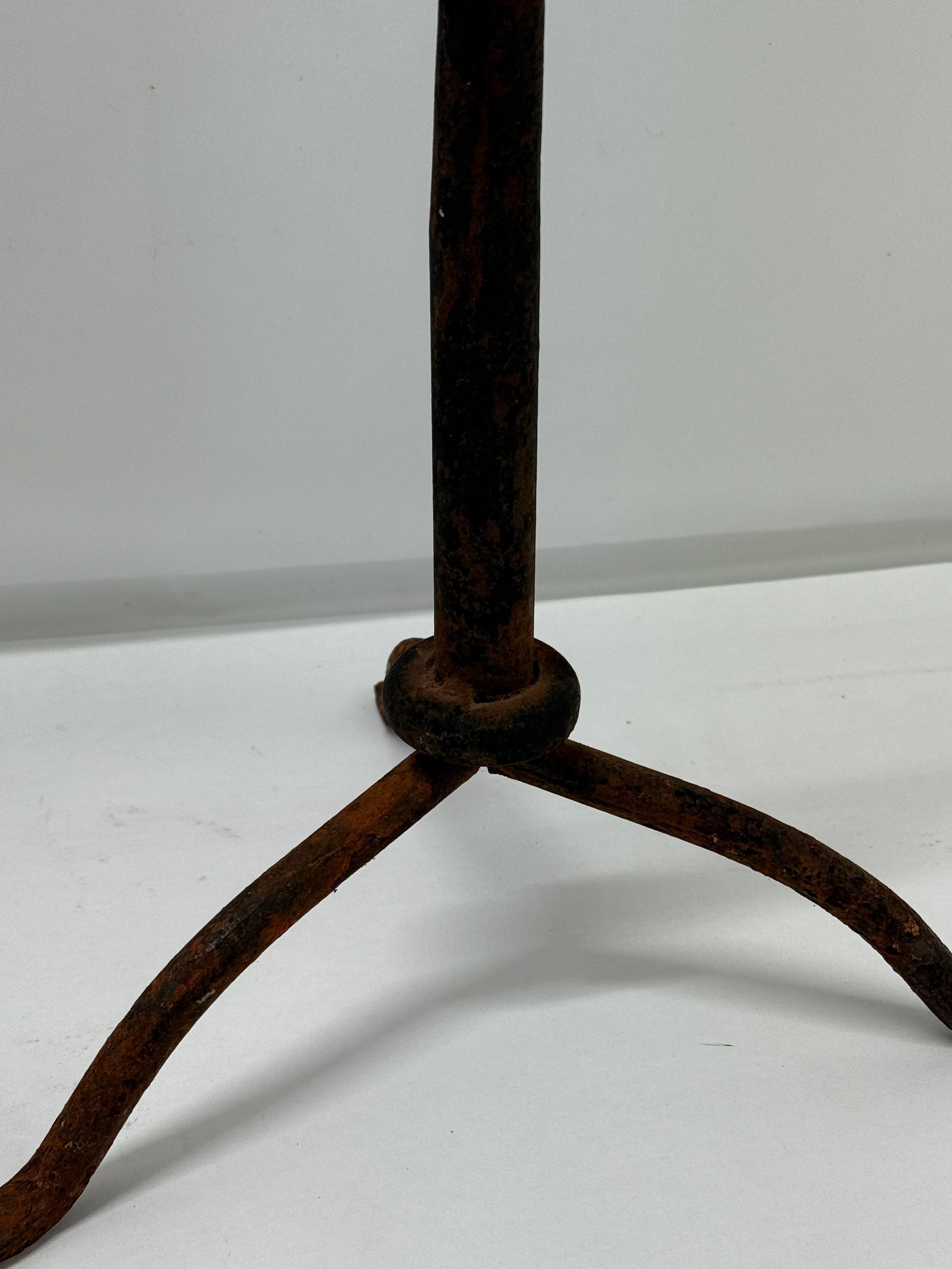 Pareja, Prickets Antiguos de Hierro Estilo Colonial Español en venta 5