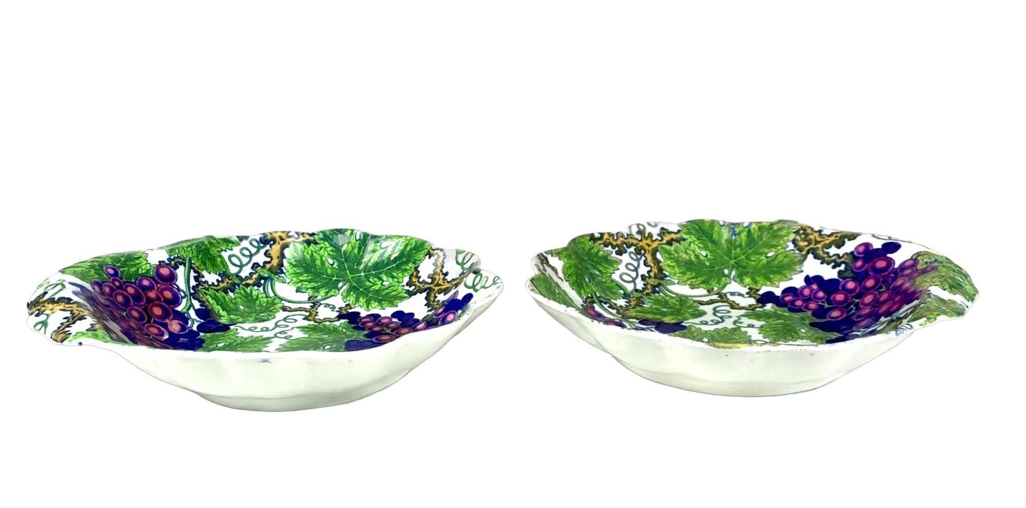 Coppia di piatti antichi Spode con motivo Greene & Greene Inghilterra Circa 1820 In condizioni ottime in vendita a Katonah, NY