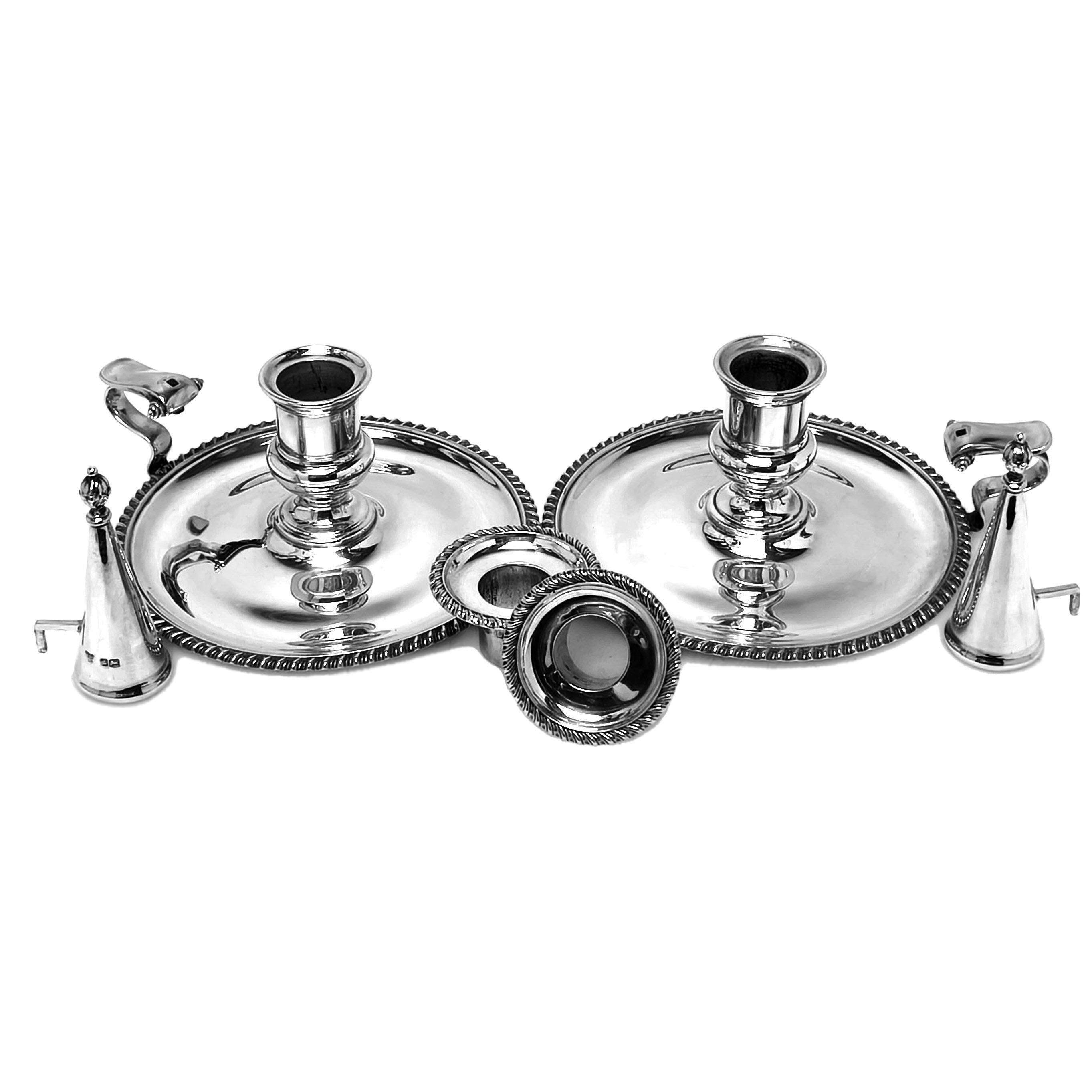 Anglais Paire de bougeoirs en argent antique A Silver Candlesticks 1903 en vente