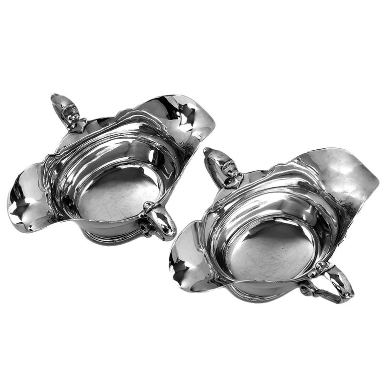 English Pair Antique Sterling Silver Double Lipped Sauce Boats / Gravy Jugs 1908 / 9 For Sale