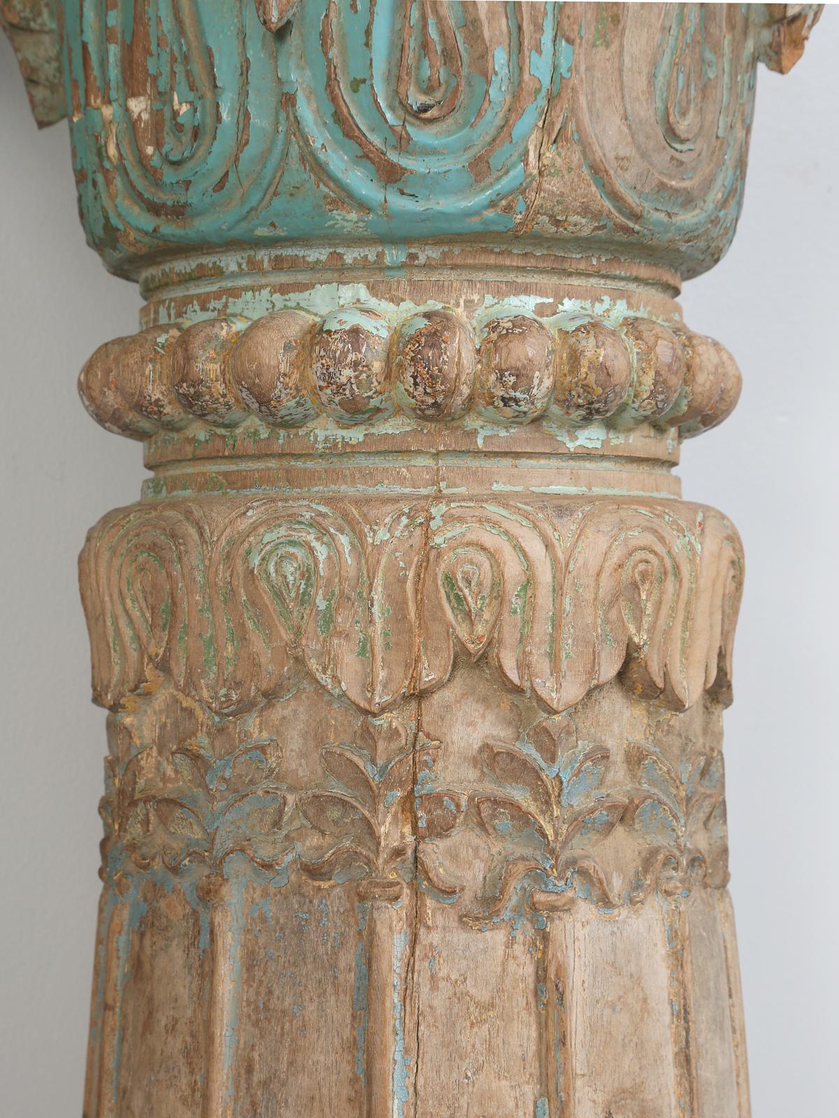 Paar antike Teakholzsäulen aus Indien in alter Farbe 7