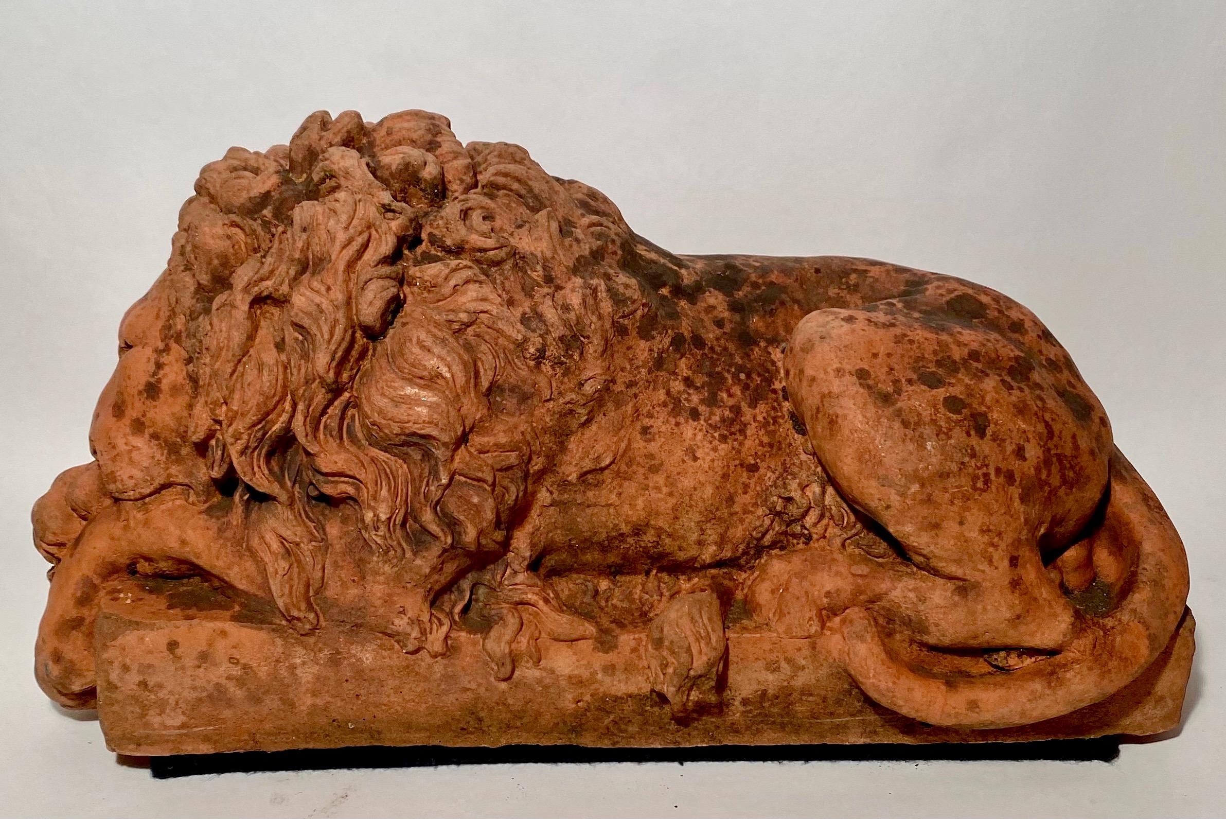 Pair of Antique Terracotta Lions Reclining, 19th Century In Good Condition In New Orleans, LA