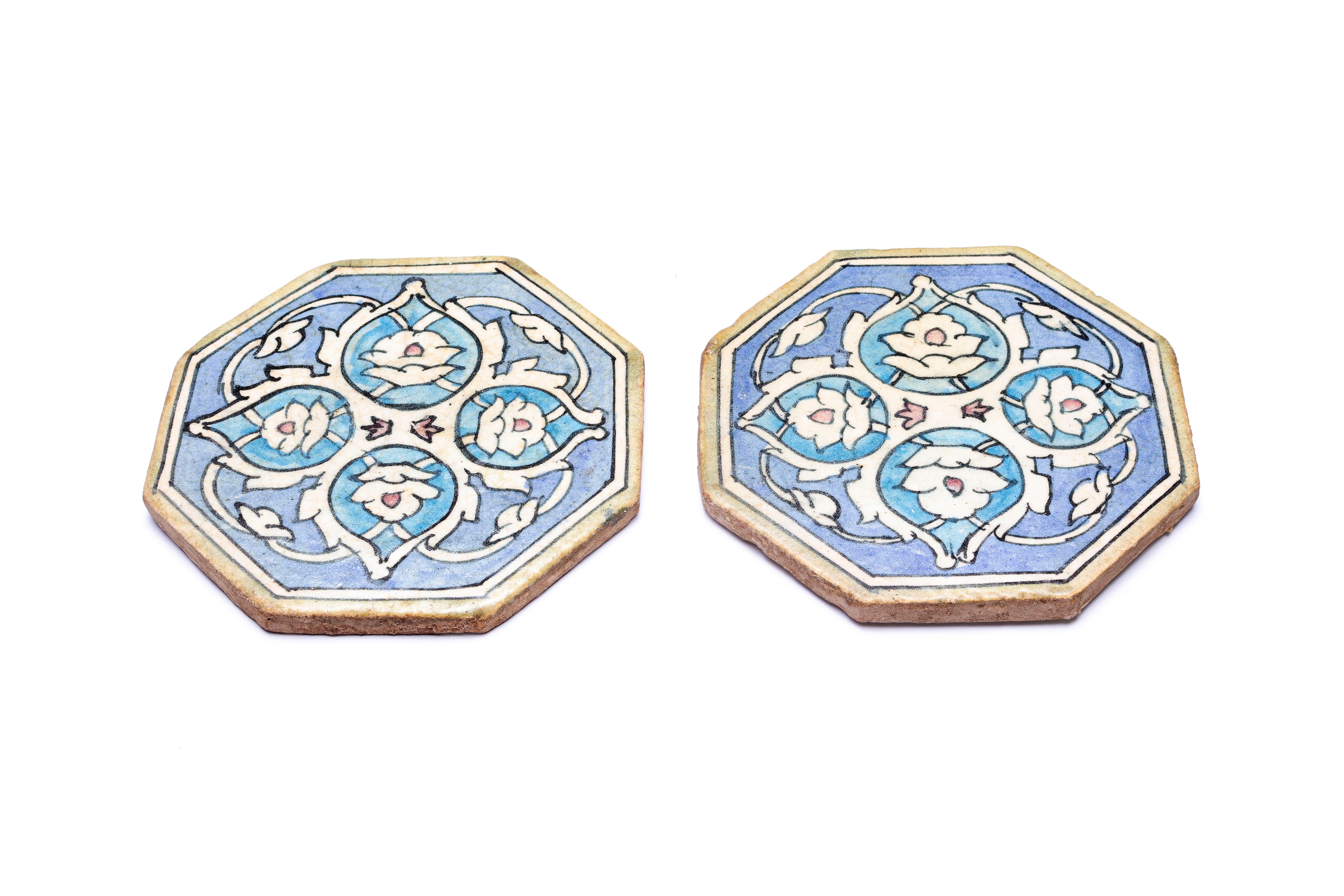 Par Azulejos Antiguos Centroasiático en venta
