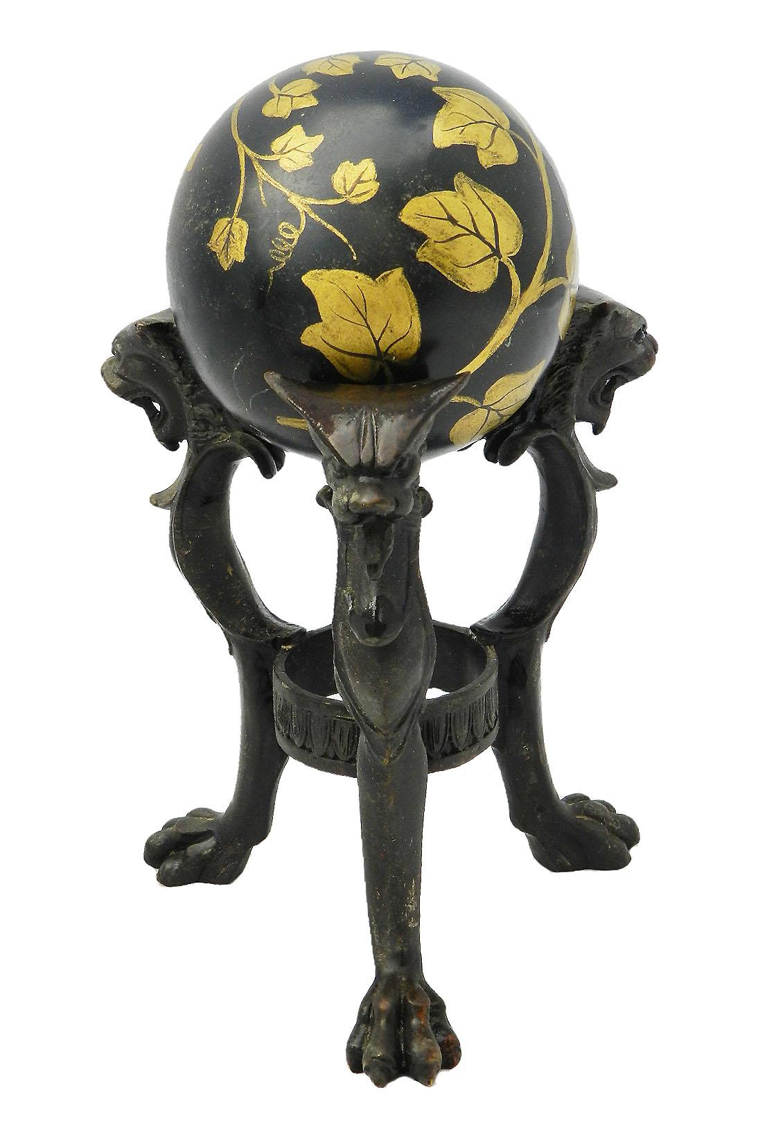 Pair Antique Tripod Bronze Stands Chimera and Marble Balls Painted Ivy  In Good Condition For Sale In Mimizan, FR