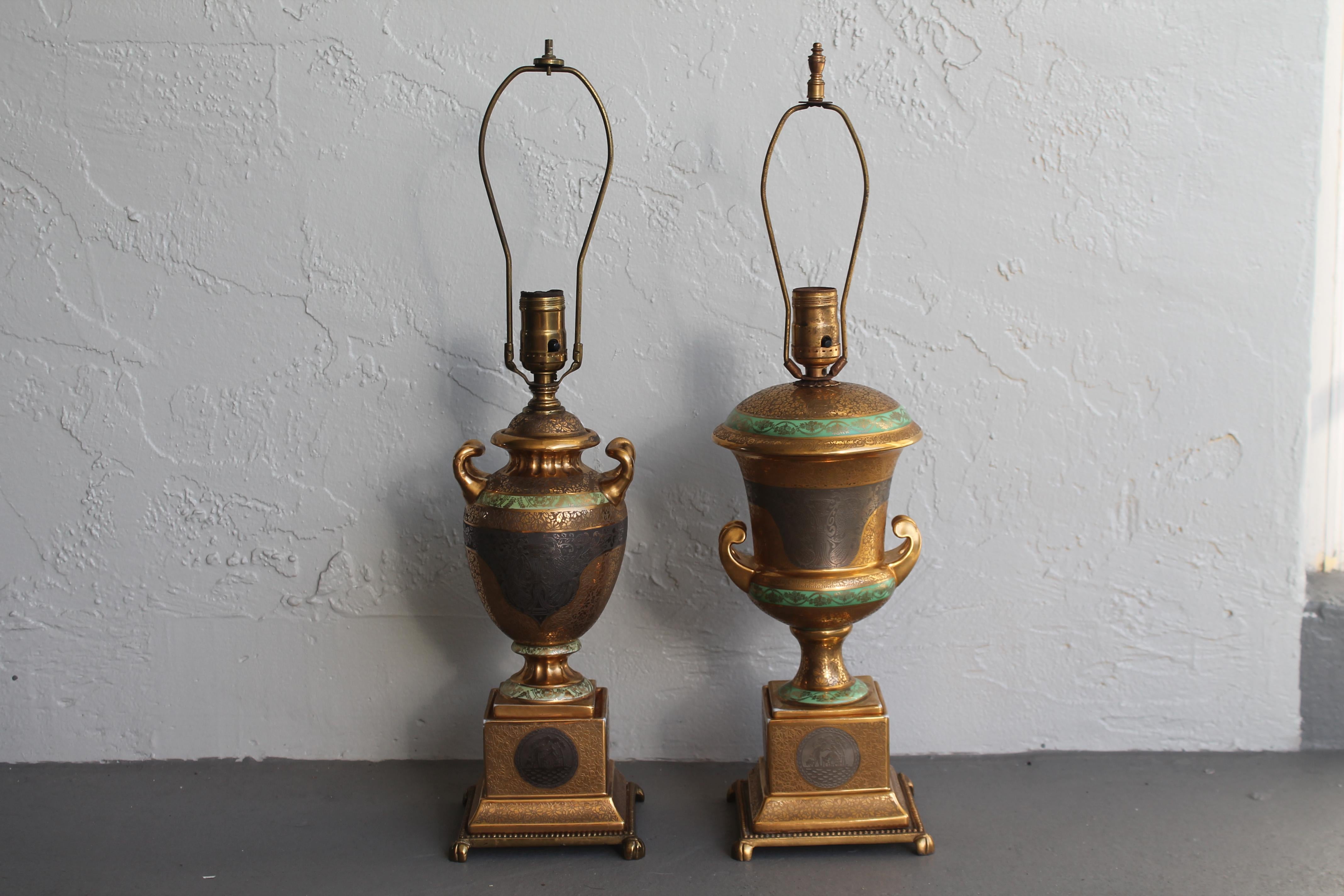 Paire d'anciennes lampes de table en porcelaine Victoria tchèque 24K avec couronne de platine et bronze en vente 4