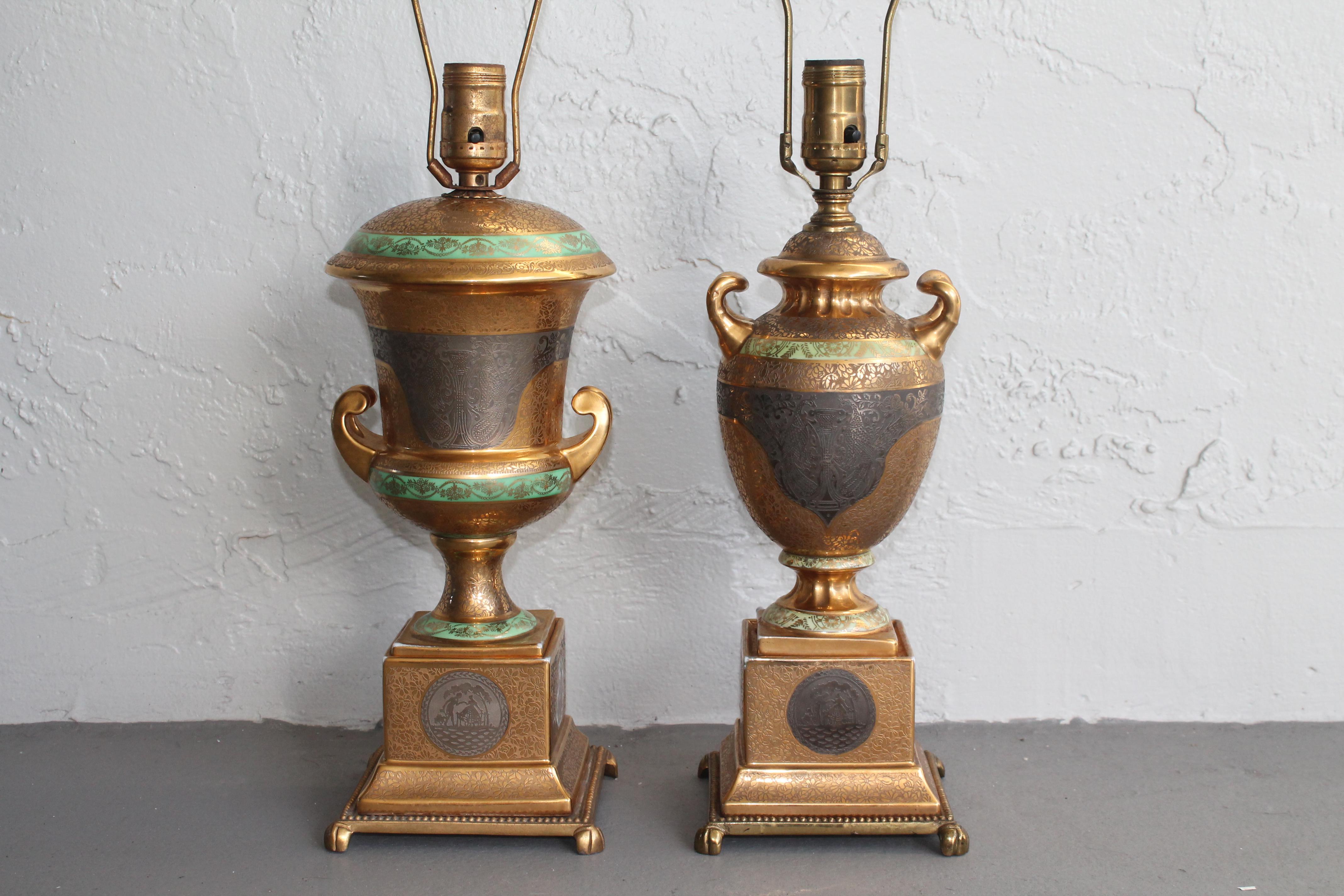 Rococo Paire d'anciennes lampes de table en porcelaine Victoria tchèque 24K avec couronne de platine et bronze en vente