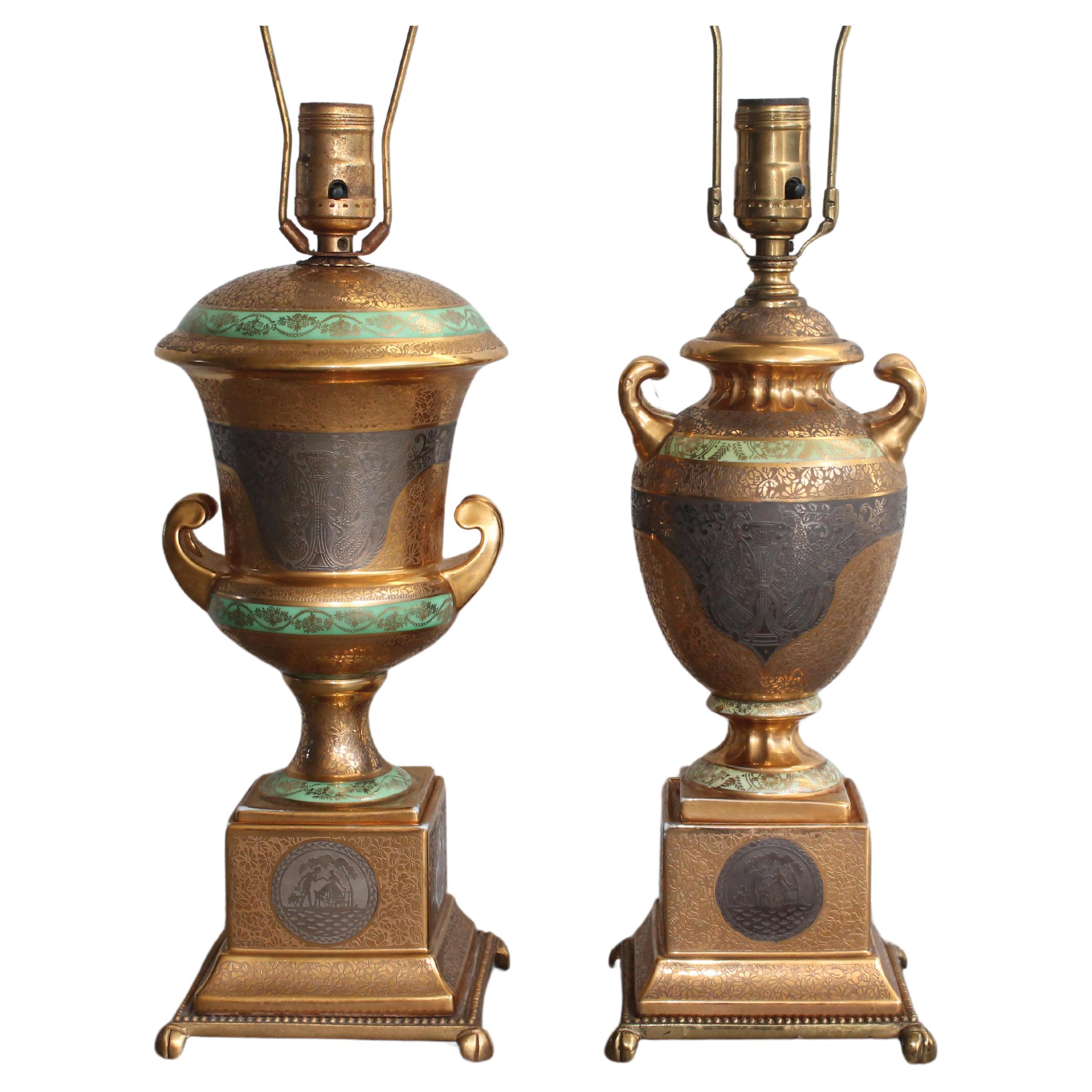 Paire d'anciennes lampes de table en porcelaine Victoria tchèque 24K avec couronne de platine et bronze en vente