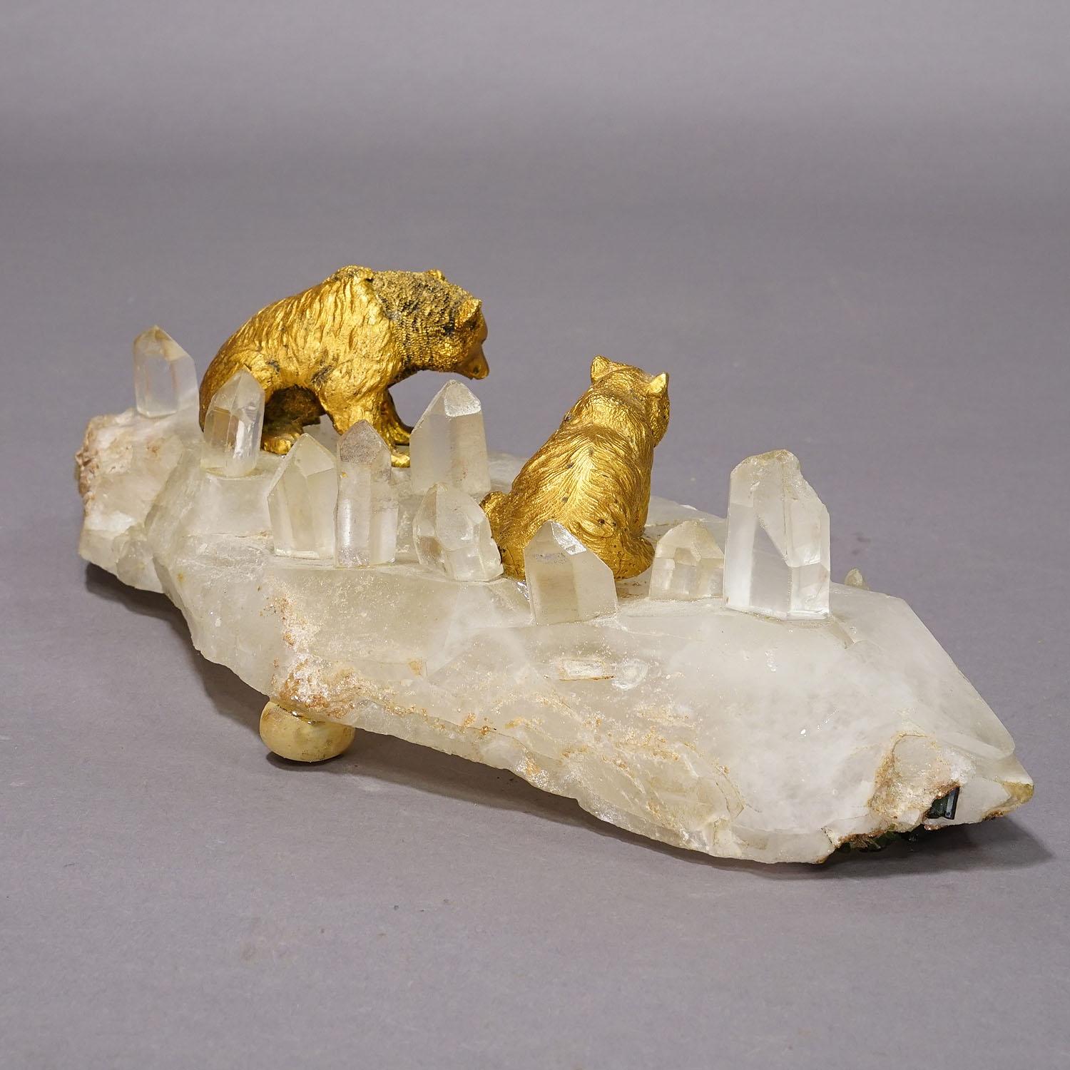 Bronze Paire d'ours en bronze ancien de Vienne sur une roche en cristal en vente