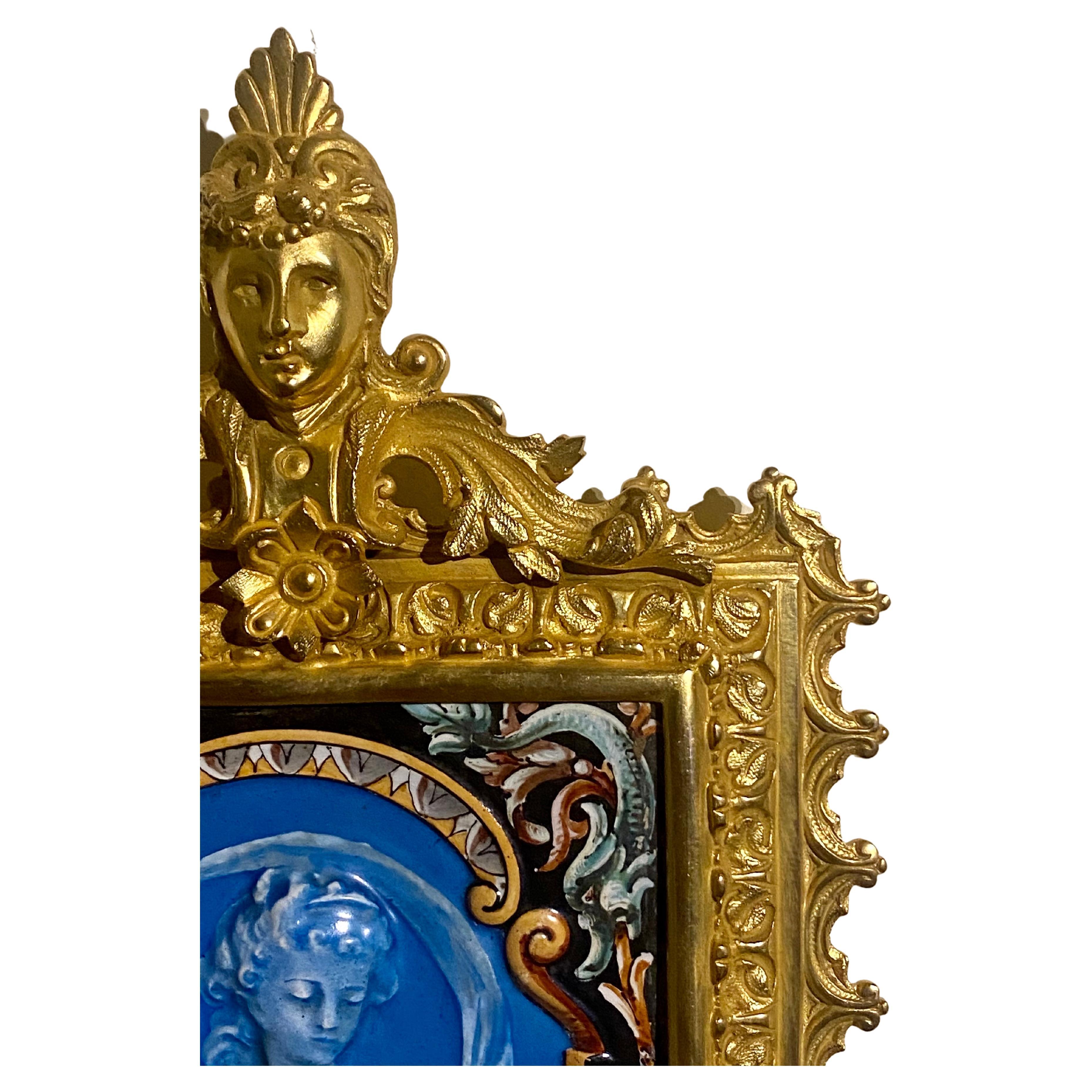 Paire d'appliques murales anciennes Milliet & Cie Creil Montereau en céramique et bronze français en vente 4