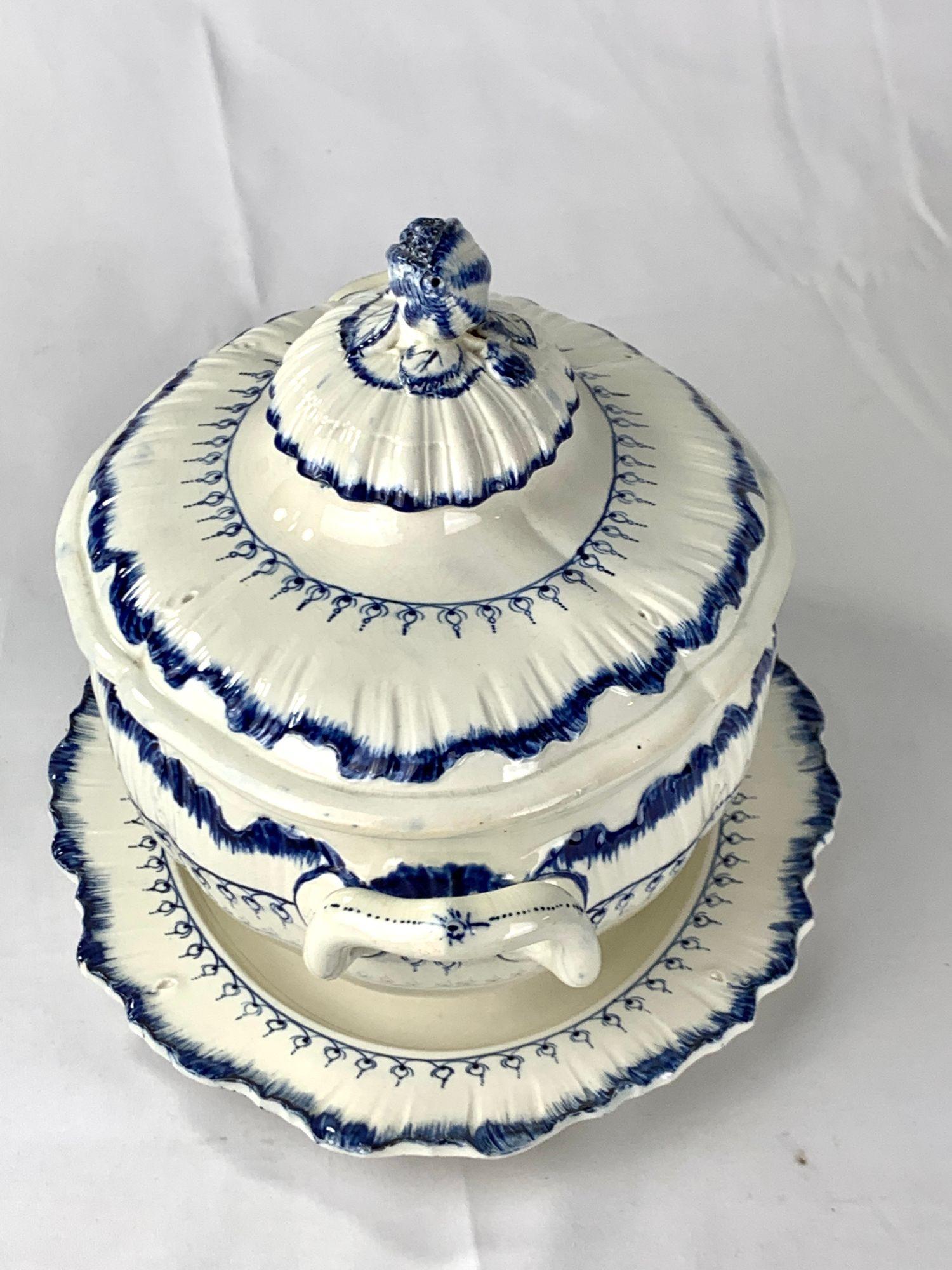 Hand-Painted Pair Antique Wedgwood Blue and White Soup Tureens Mared Pattern Circa 1840 For Sale