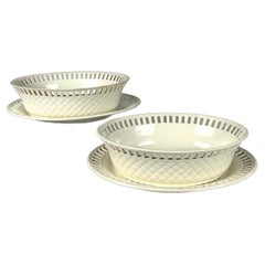 Par de cestas y soportes antiguos de Wedgwood Inglaterra Circa 1840