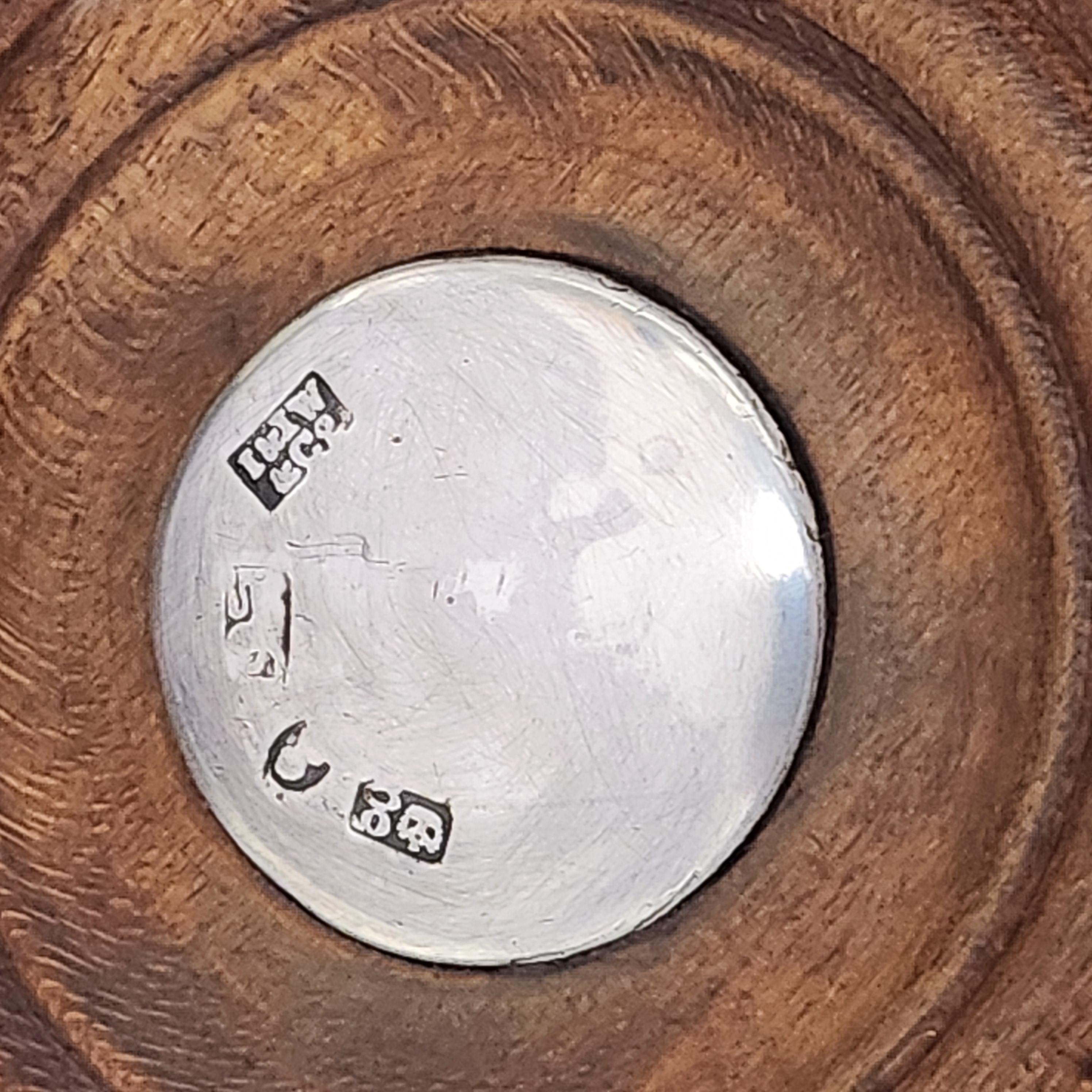 Pair Antique William IV Wine Bottle Coasters / Champagne Coasters Sheffield 1830 In Good Condition For Sale In London, GB