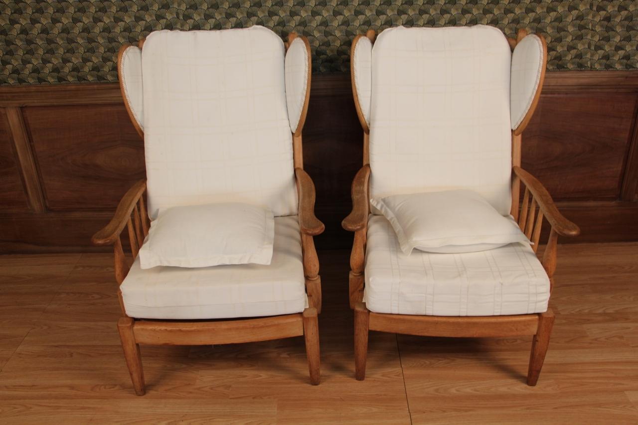 pair of armchairs in good condition, white checkered fabric