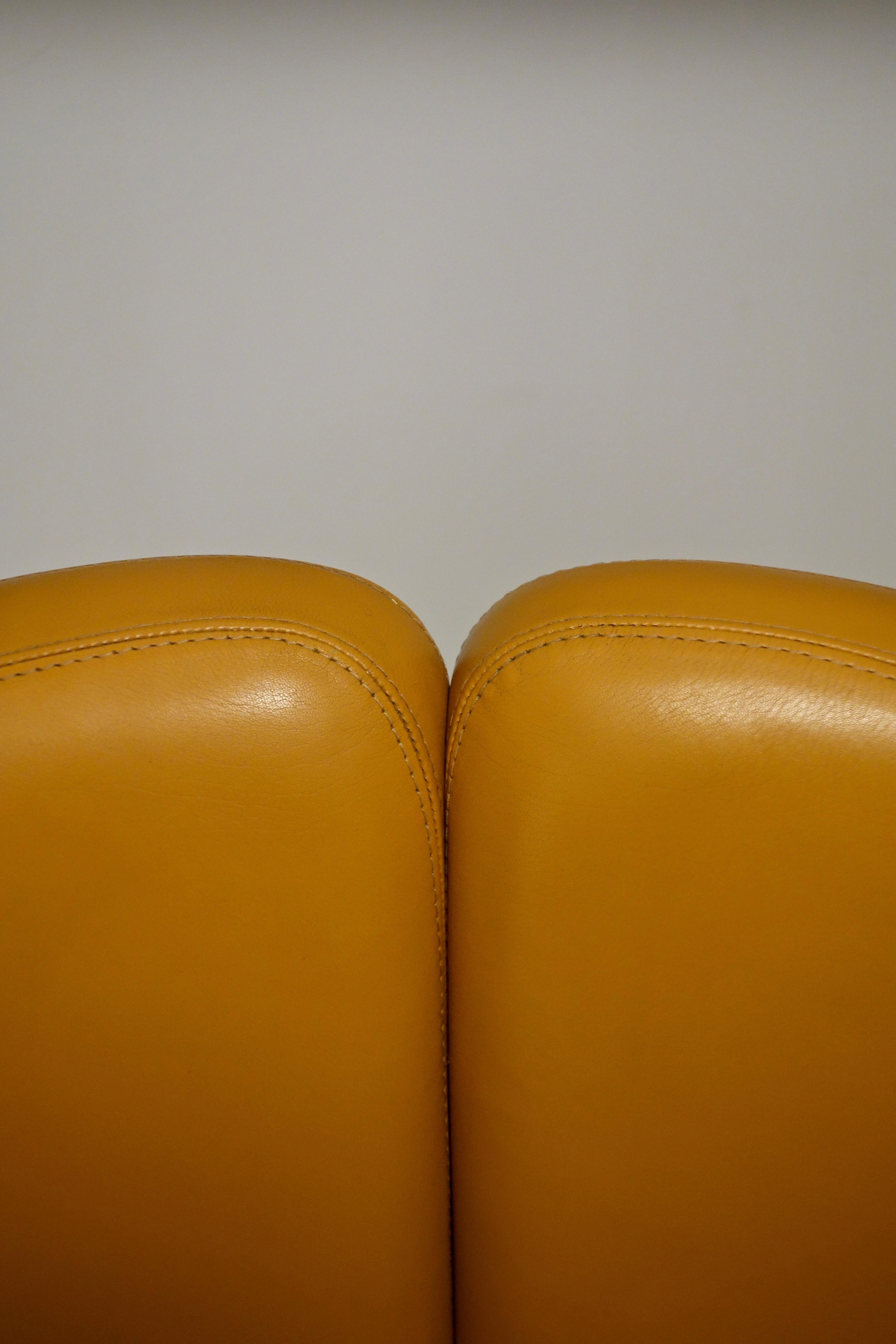 Italian Pair Armchair PS142 Leather by Eugenio Gerli for Tecno, Italy 1960s