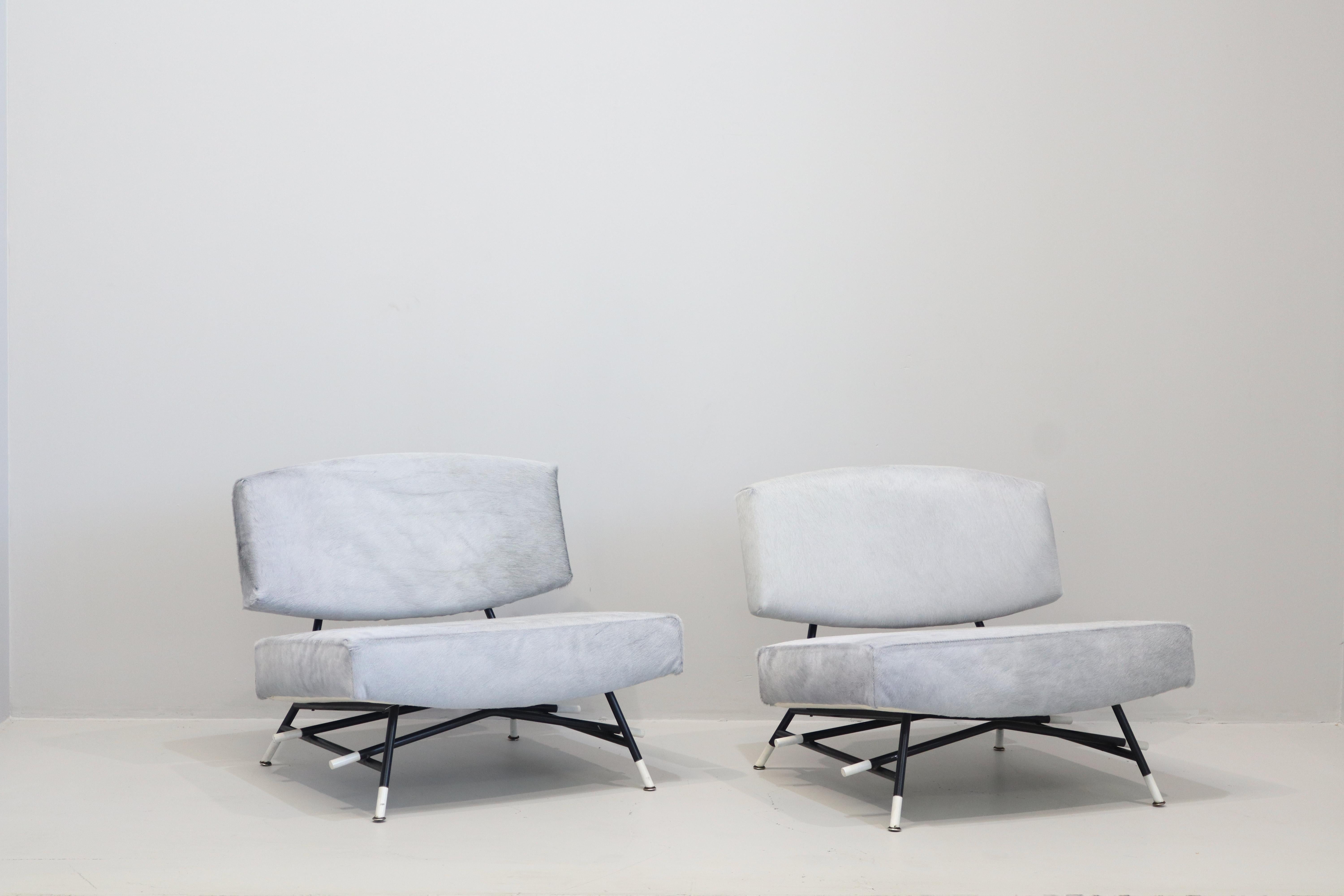 Coppia di poltrone Ico Parisi per Cassina, metà del secolo scorso, 