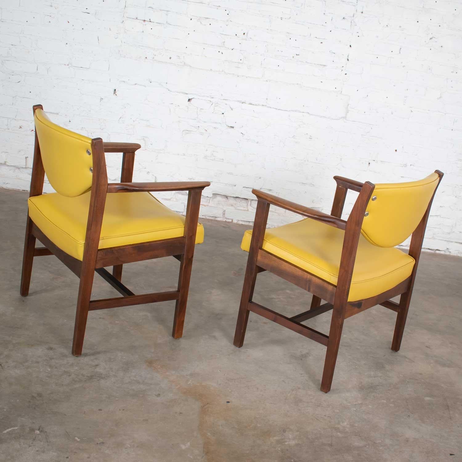 Pair of Armchairs MCM Gold Faux Leather & Walnut by Madison Furniture Industries In Good Condition In Topeka, KS