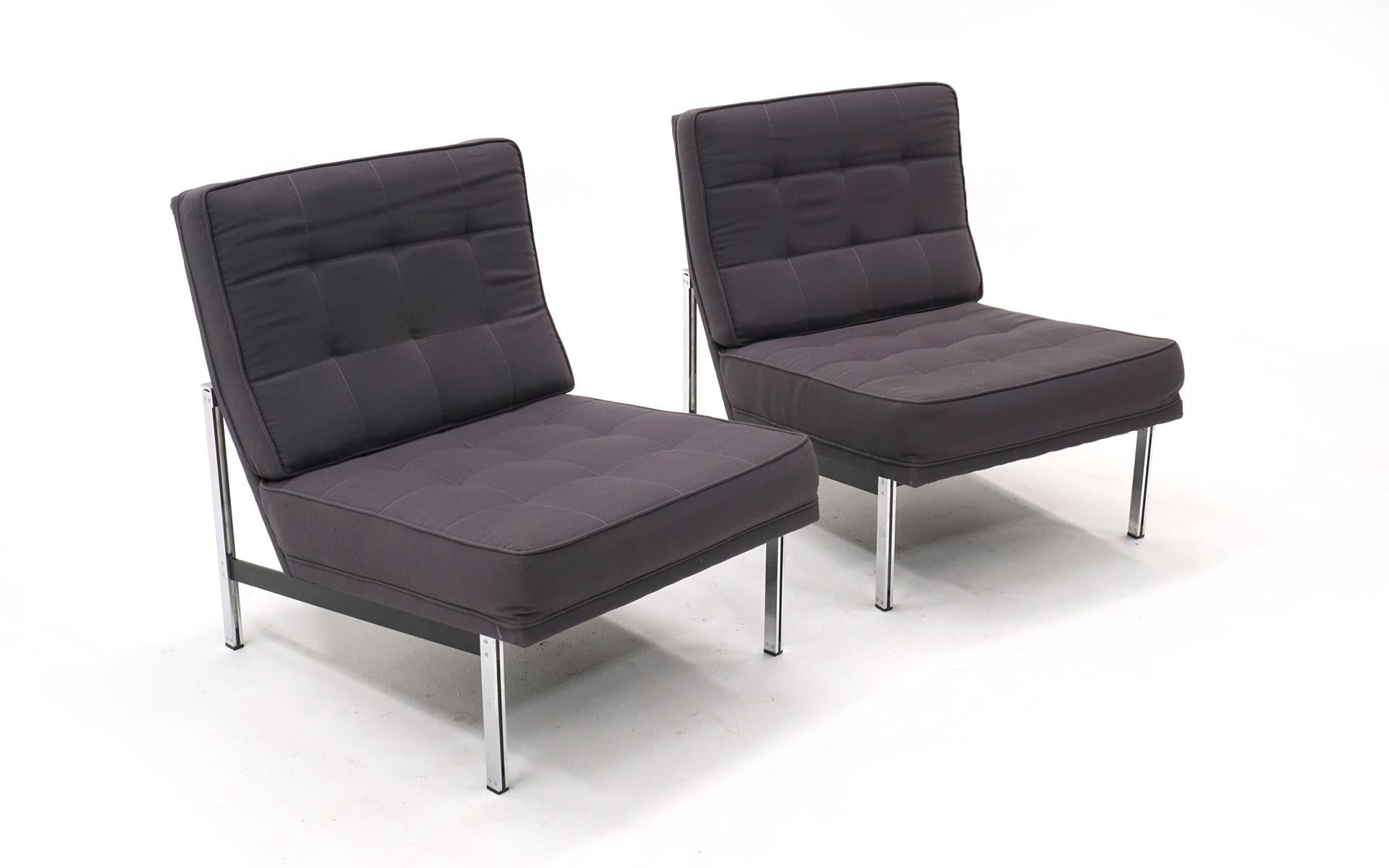 Mid-Century Modern Pair of Armless Parallel Bar Lounge Chairs by Florence Knoll, Gray Fabric Chrome