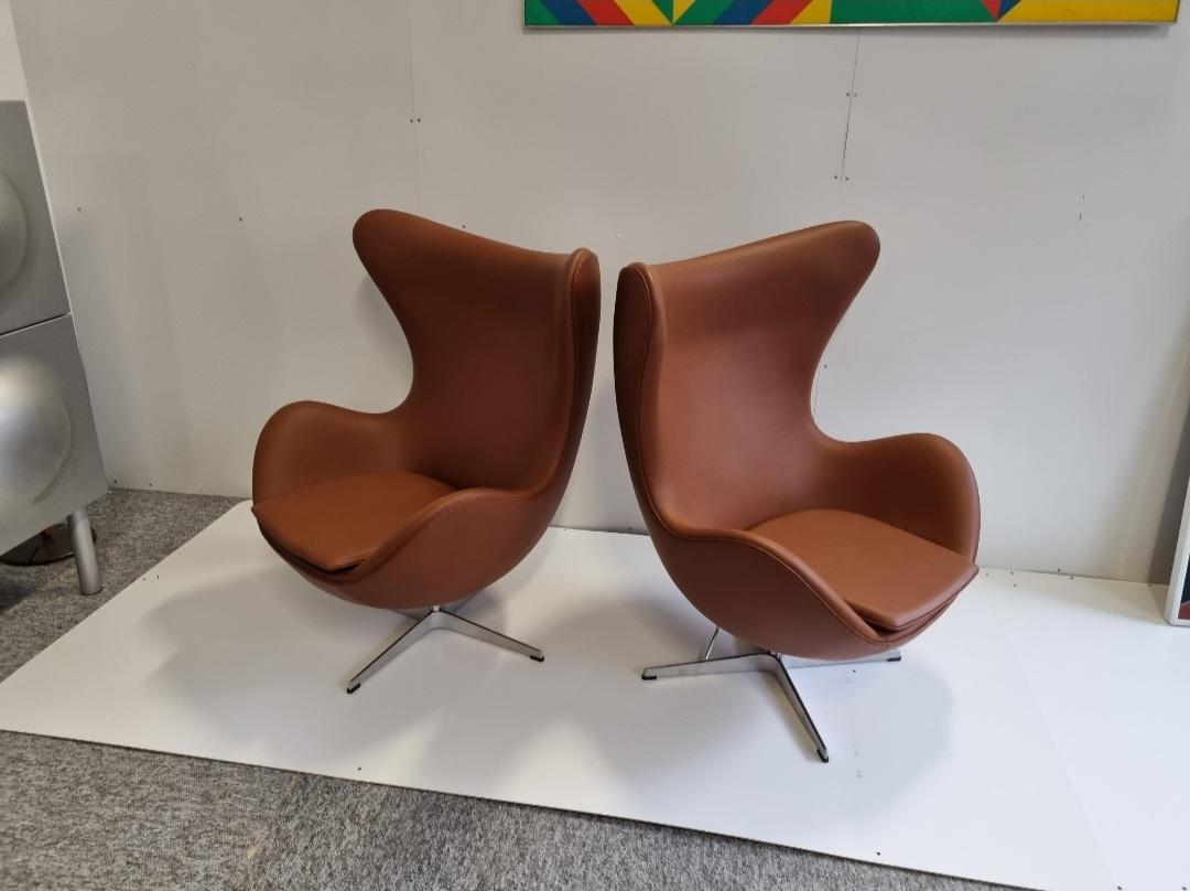 Leather Pair Arne Jacobsen Egg Chairs by Fritz Hansen For Sale