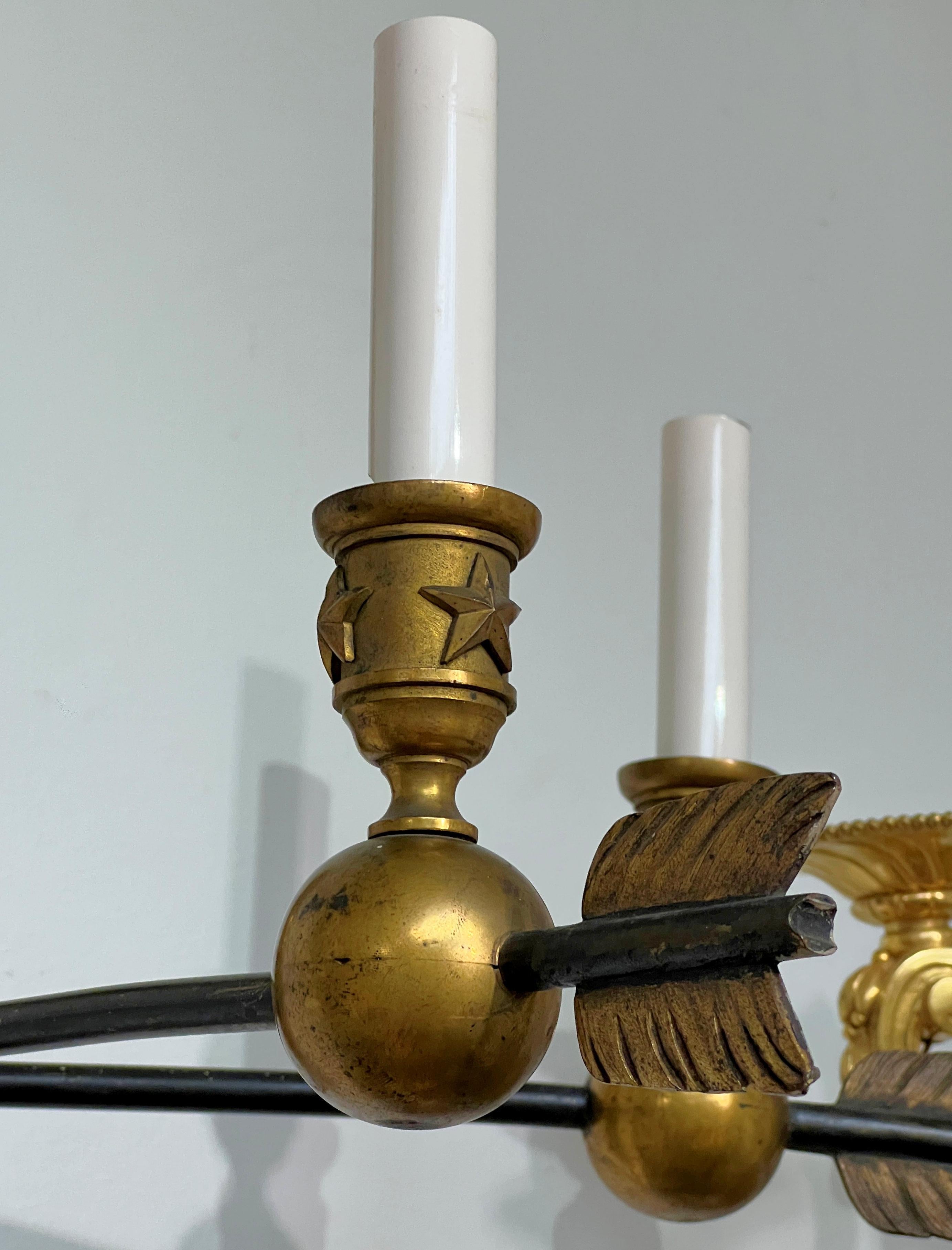 Bronze Paire d'appliques à motif Arrow de style Empire français en vente