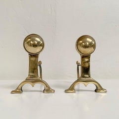 Paire de chenets décoratifs en laiton Art Decorative Crafts, vers 1900, Angleterre