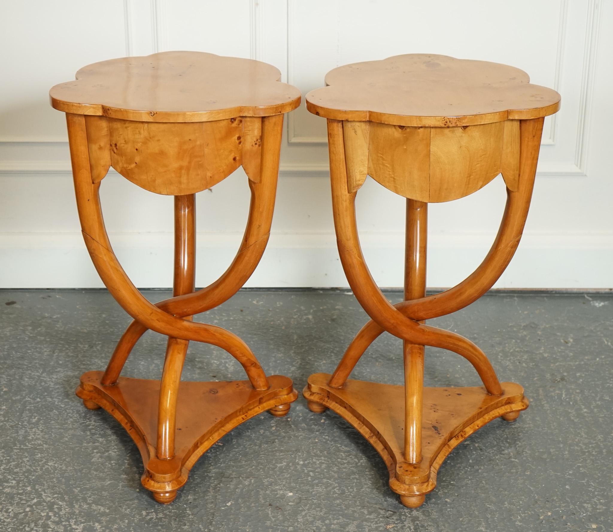 Art Deco PAIR ART DECO WALNUT OCCASIONAL BEDSIDE NiGHTSTAND TABLES CURVED LEGS J1