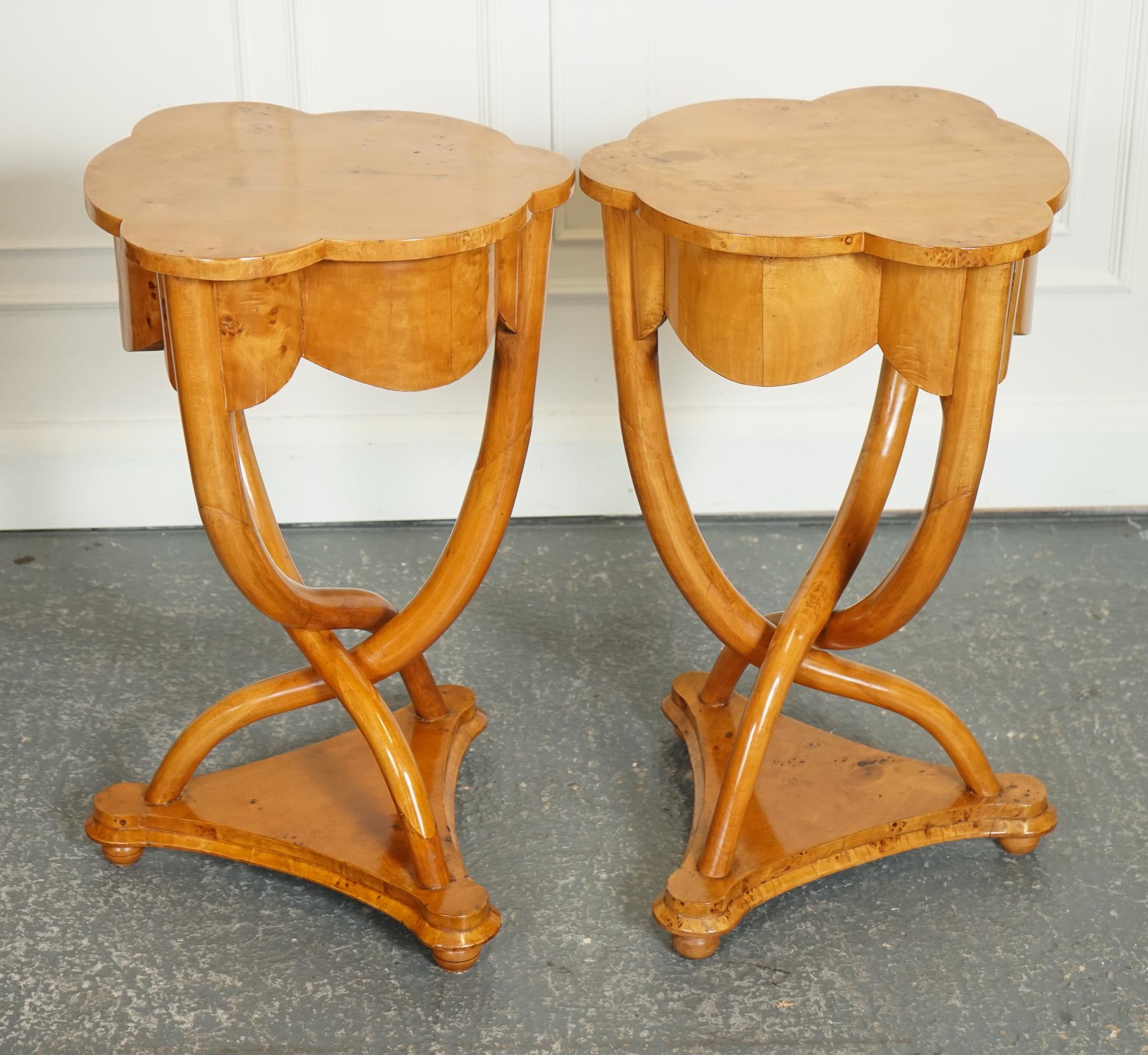 British PAIR ART DECO WALNUT OCCASIONAL BEDSIDE NiGHTSTAND TABLES CURVED LEGS J1