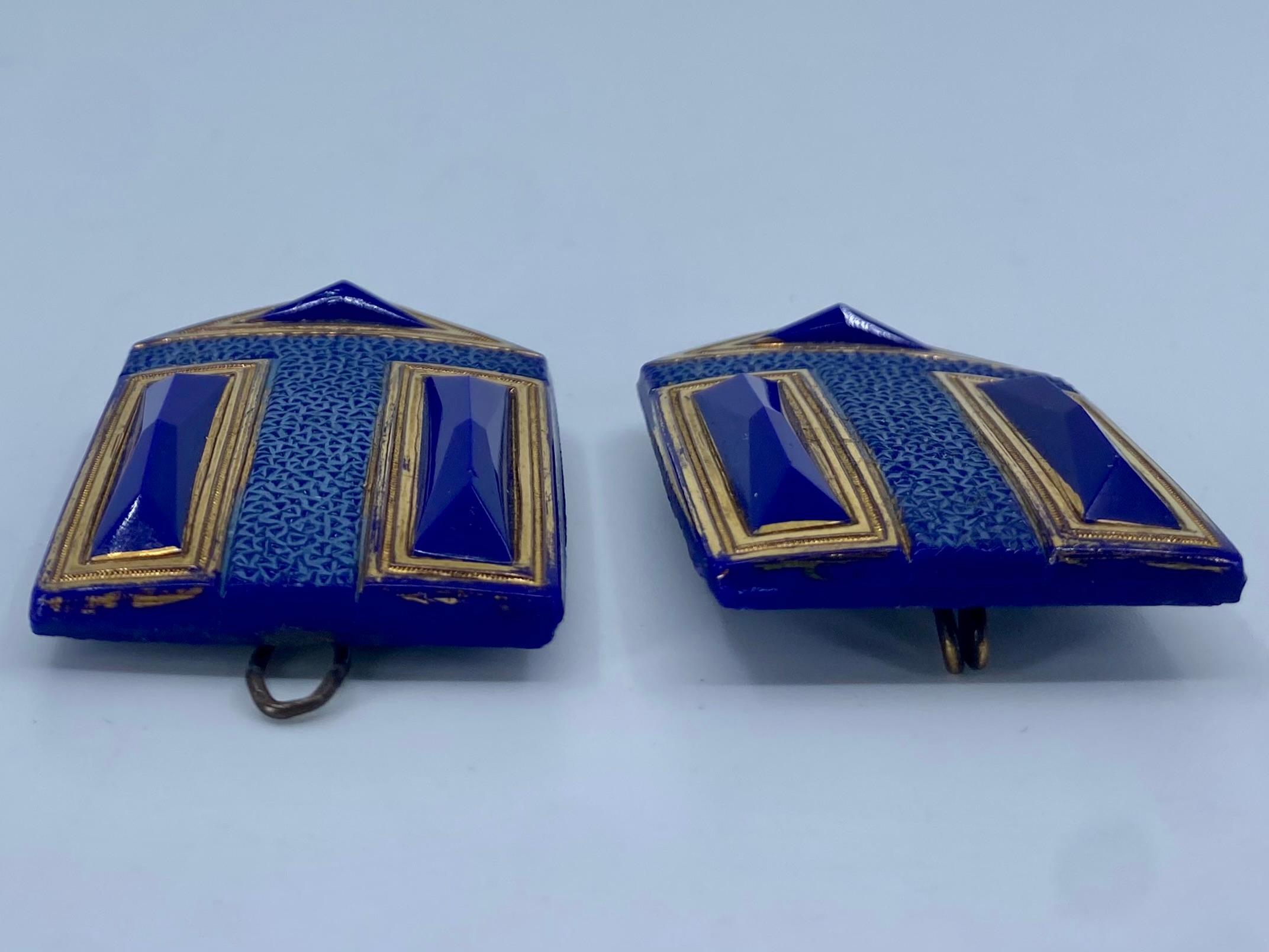 Paar blaue und goldene Glas-Emaille-Schnallen im Art-Deco-Stil (Mitte des 20. Jahrhunderts) im Angebot