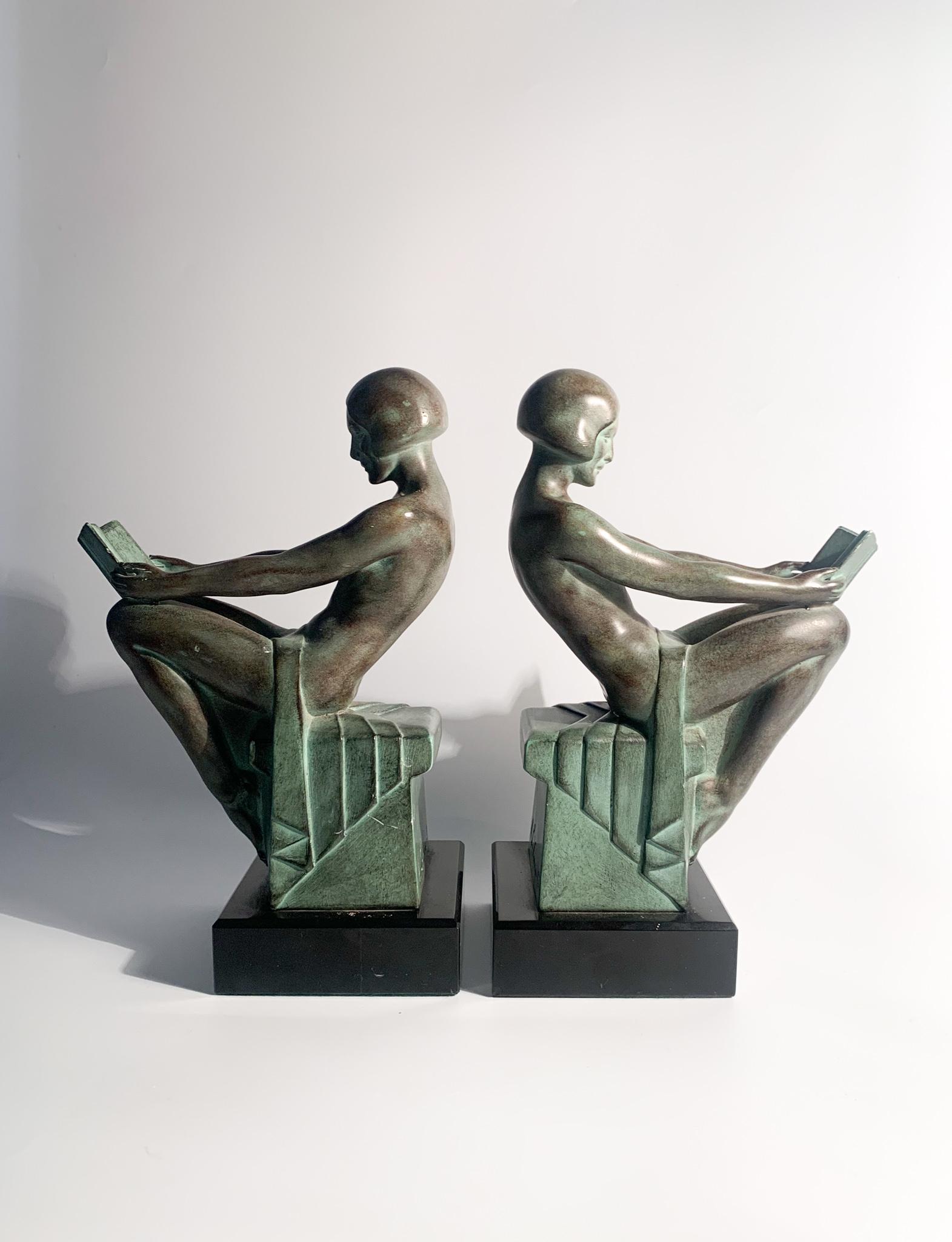 Pair of Art Decò bookends in artistic metal depicting a woman reading, made by Max Le Verrier in the 1930s

Measures: Ø cm 14 Ø cm 8 h cm 22

Max Le Verrier is an important Parisian sculptor born in 1891. Son of a goldsmith and sculptor, he